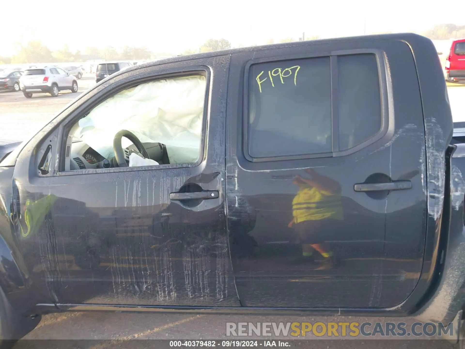 13 Photograph of a damaged car 1N6ED0EB5LN705921 NISSAN FRONTIER 2020