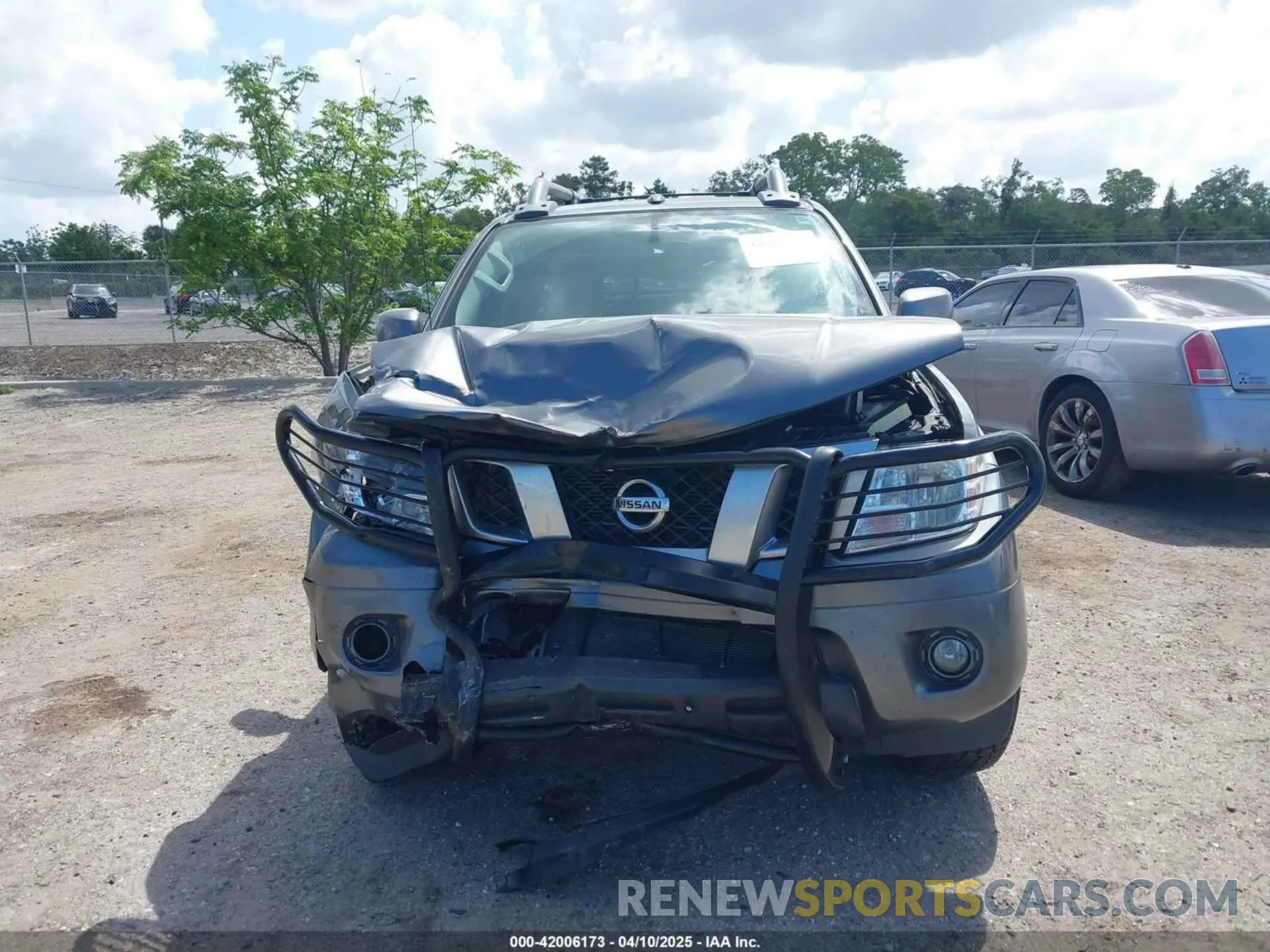 13 Photograph of a damaged car 1N6ED0EB5LN715705 NISSAN FRONTIER 2020