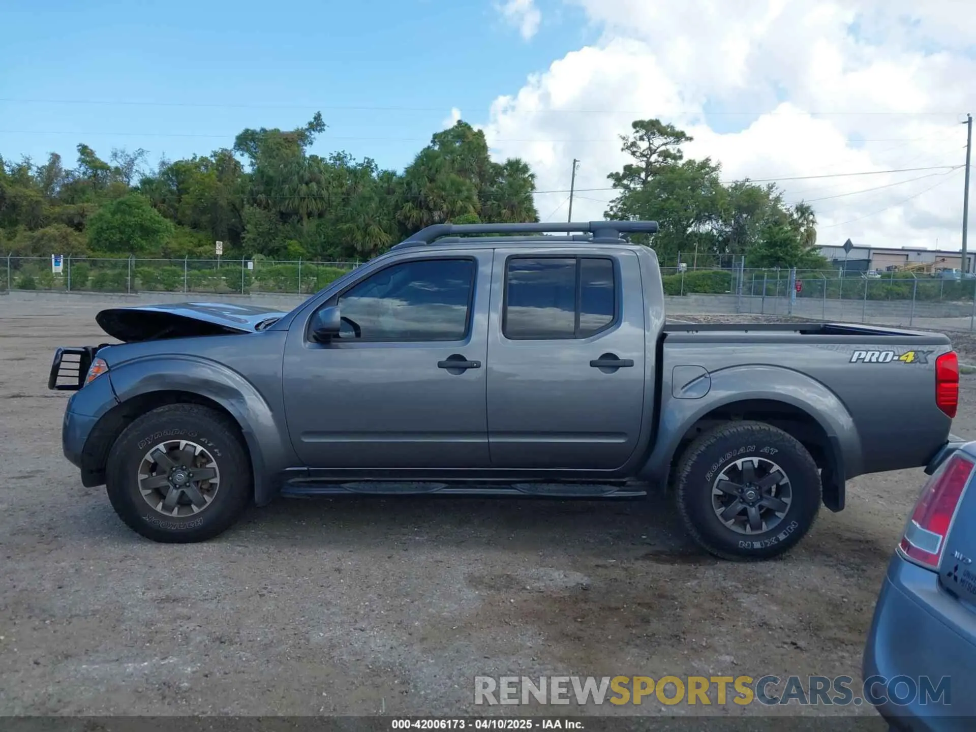 15 Photograph of a damaged car 1N6ED0EB5LN715705 NISSAN FRONTIER 2020