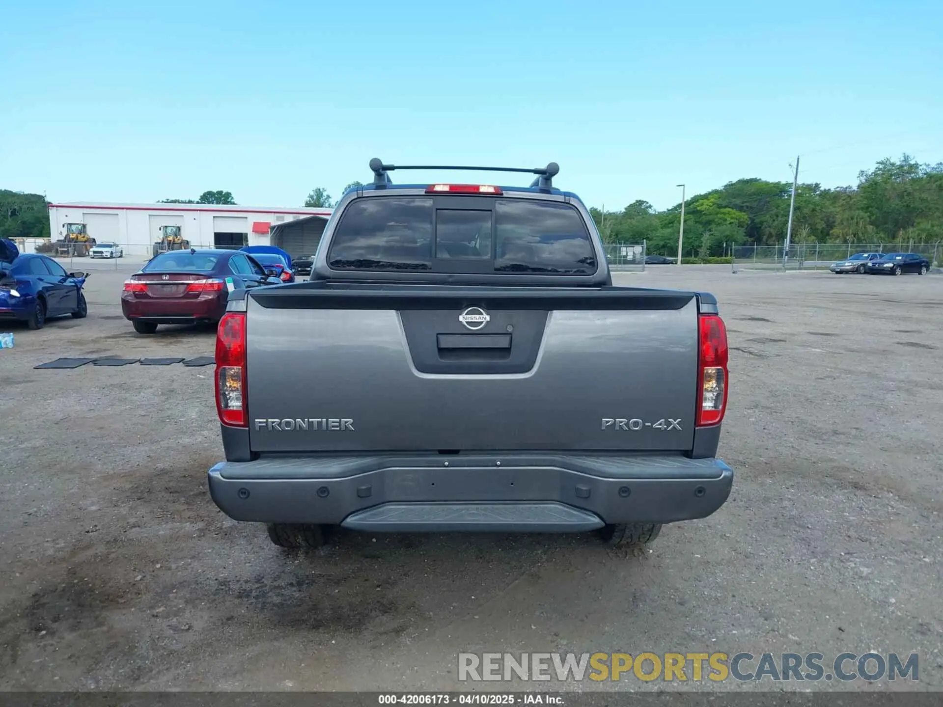 17 Photograph of a damaged car 1N6ED0EB5LN715705 NISSAN FRONTIER 2020