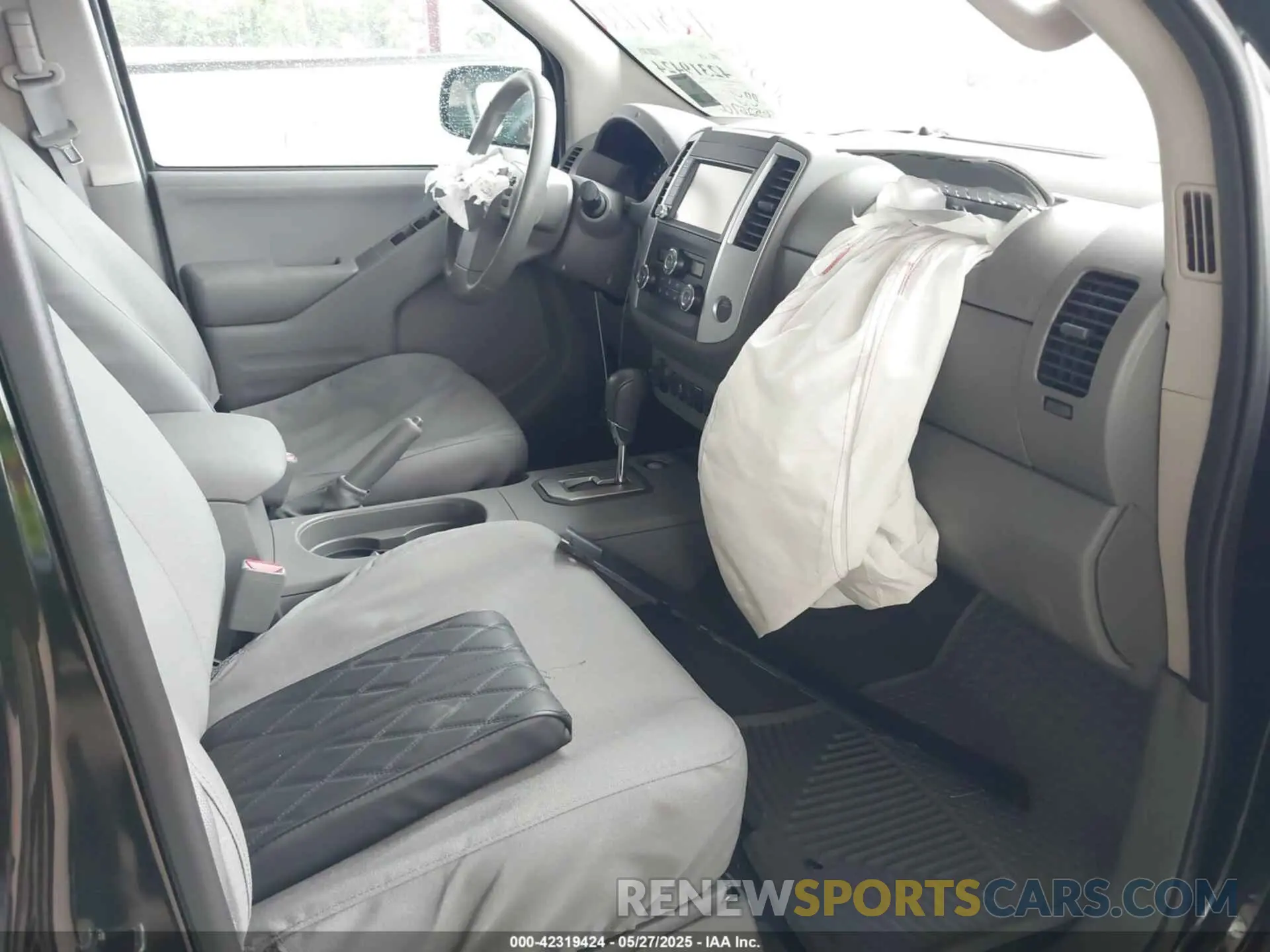 5 Photograph of a damaged car 1N6ED0EB7LN702647 NISSAN FRONTIER 2020