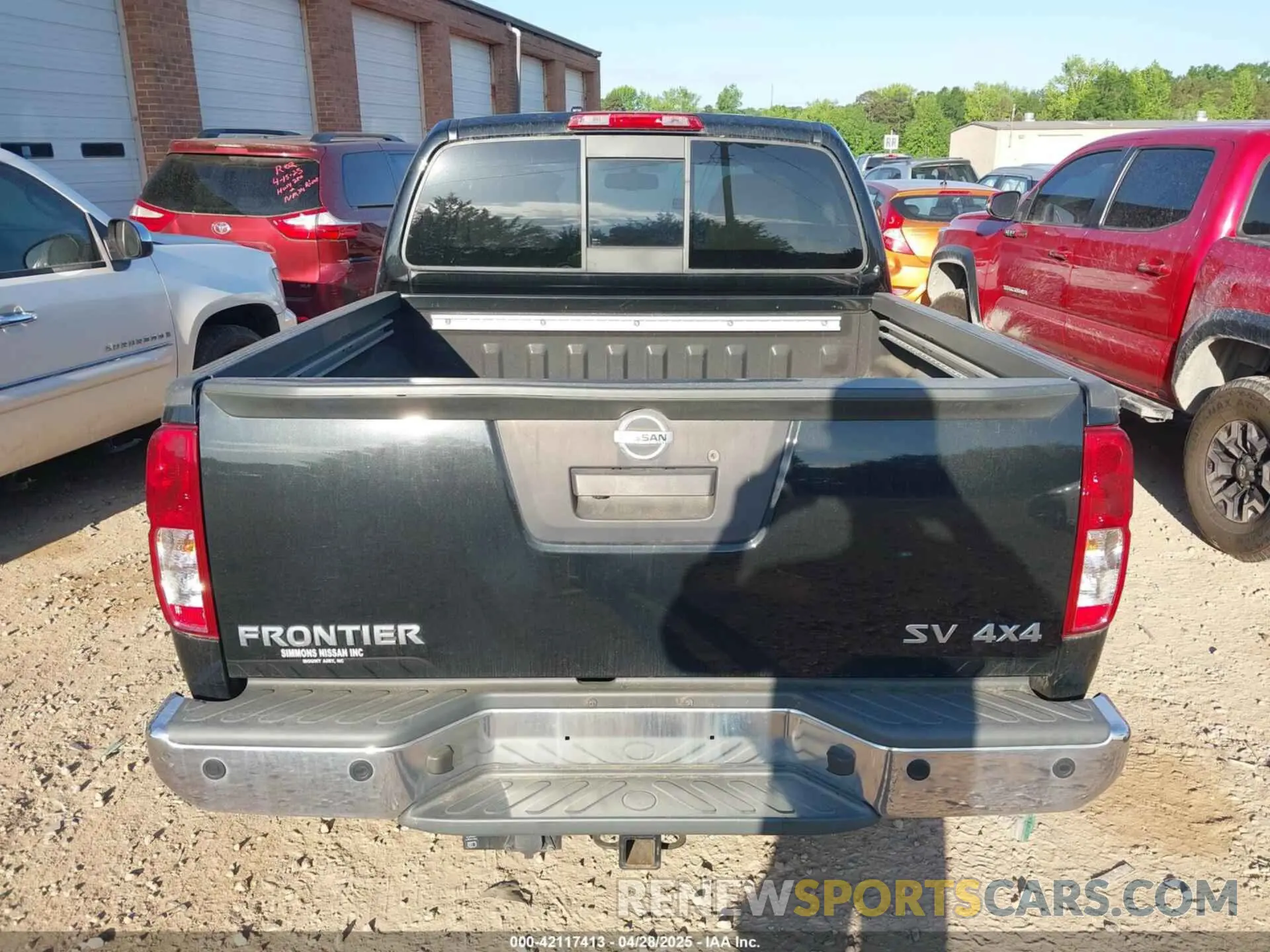 16 Photograph of a damaged car 1N6ED0EB7LN726866 NISSAN FRONTIER 2020