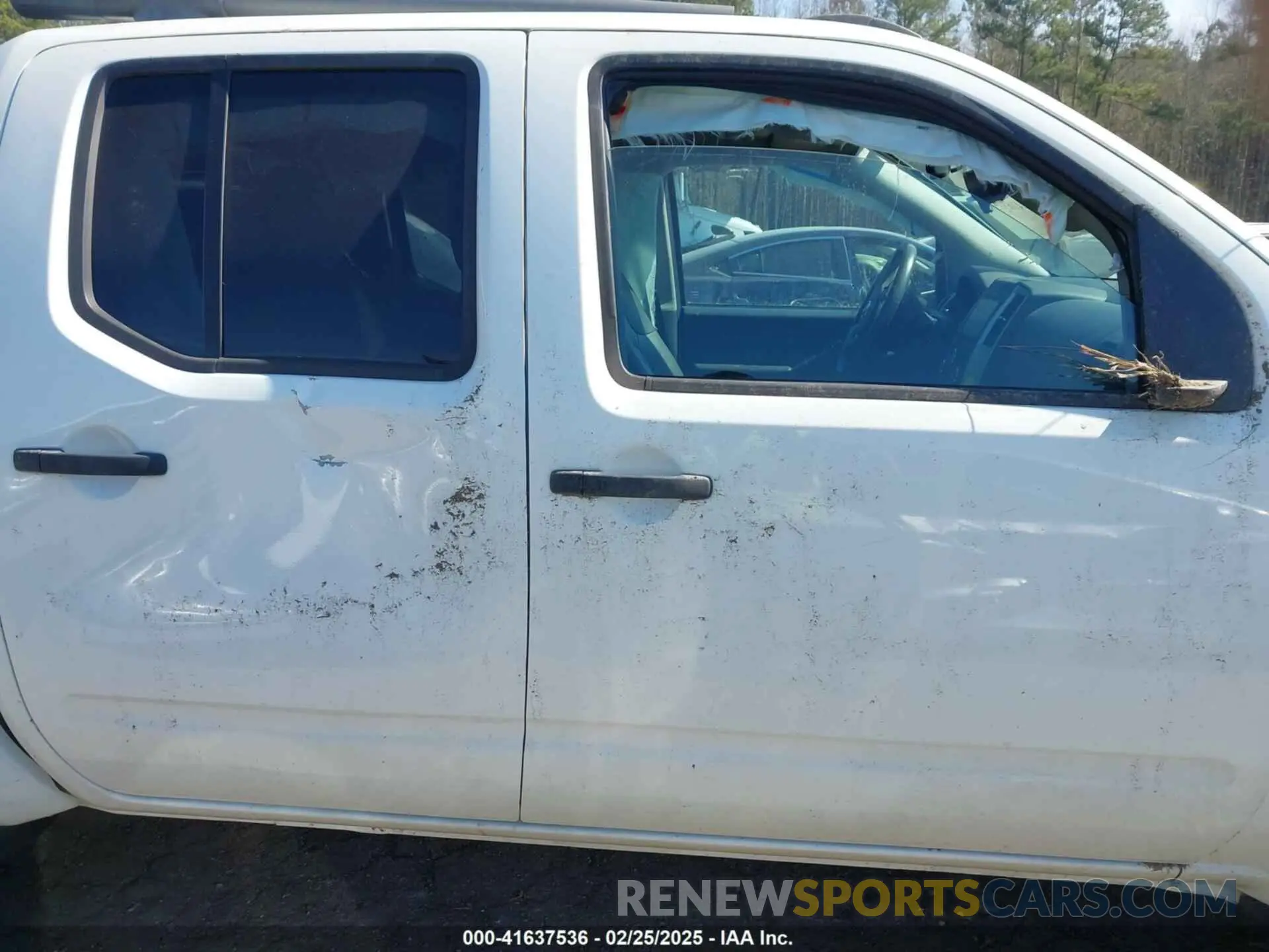 13 Photograph of a damaged car 1N6ED0EB8LN722194 NISSAN FRONTIER 2020