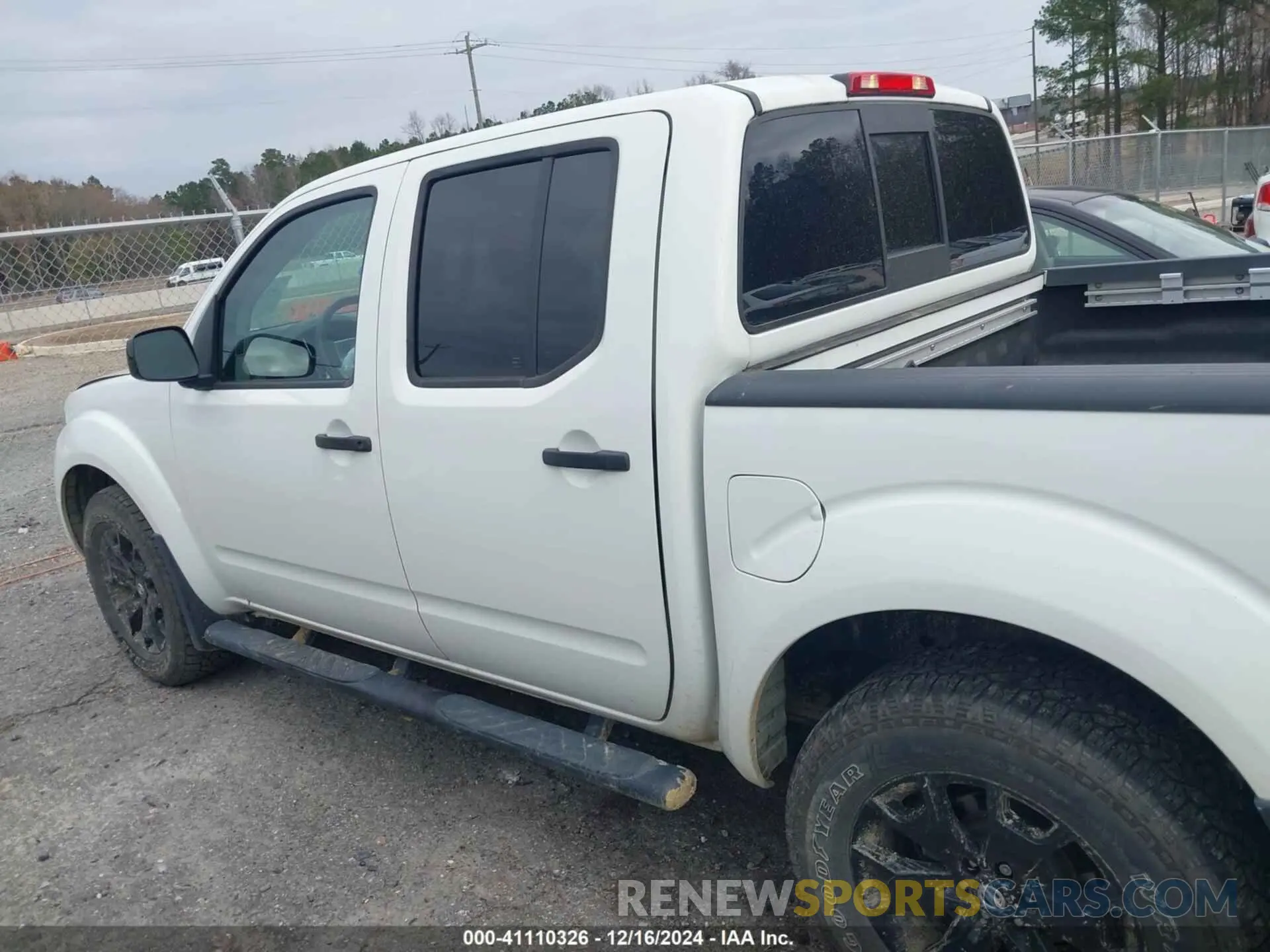 14 Photograph of a damaged car 1N6ED0EB8LN722504 NISSAN FRONTIER 2020