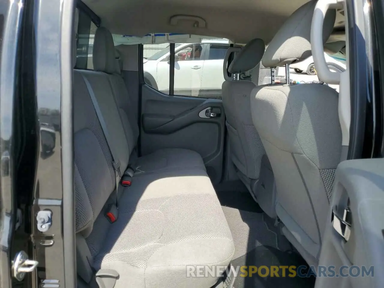 10 Photograph of a damaged car 1N6ED0EB8LN723698 NISSAN FRONTIER 2020
