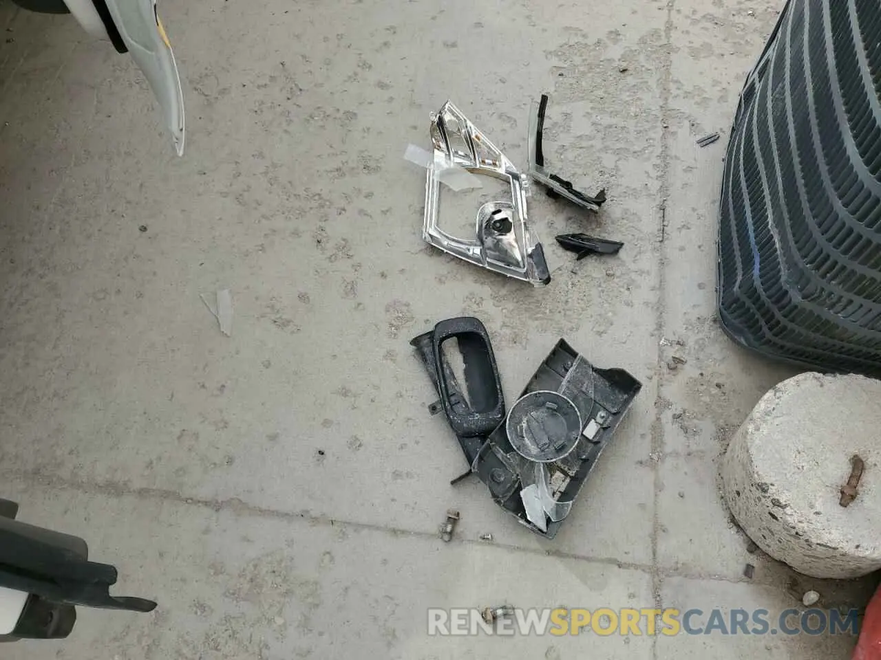 12 Photograph of a damaged car 1N6ED0CE5MN707733 NISSAN FRONTIER 2021