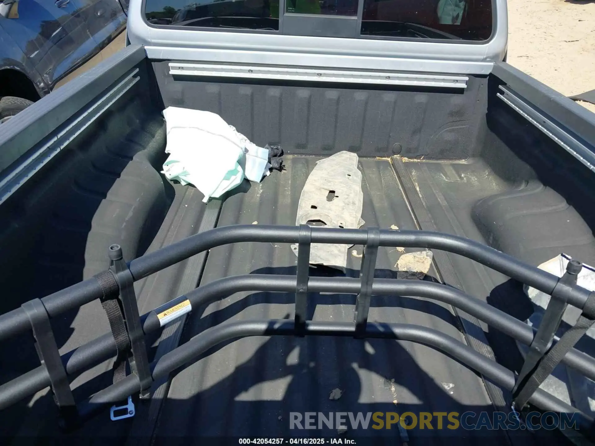 12 Photograph of a damaged car 1N6ED0CF9MN717481 NISSAN FRONTIER 2021