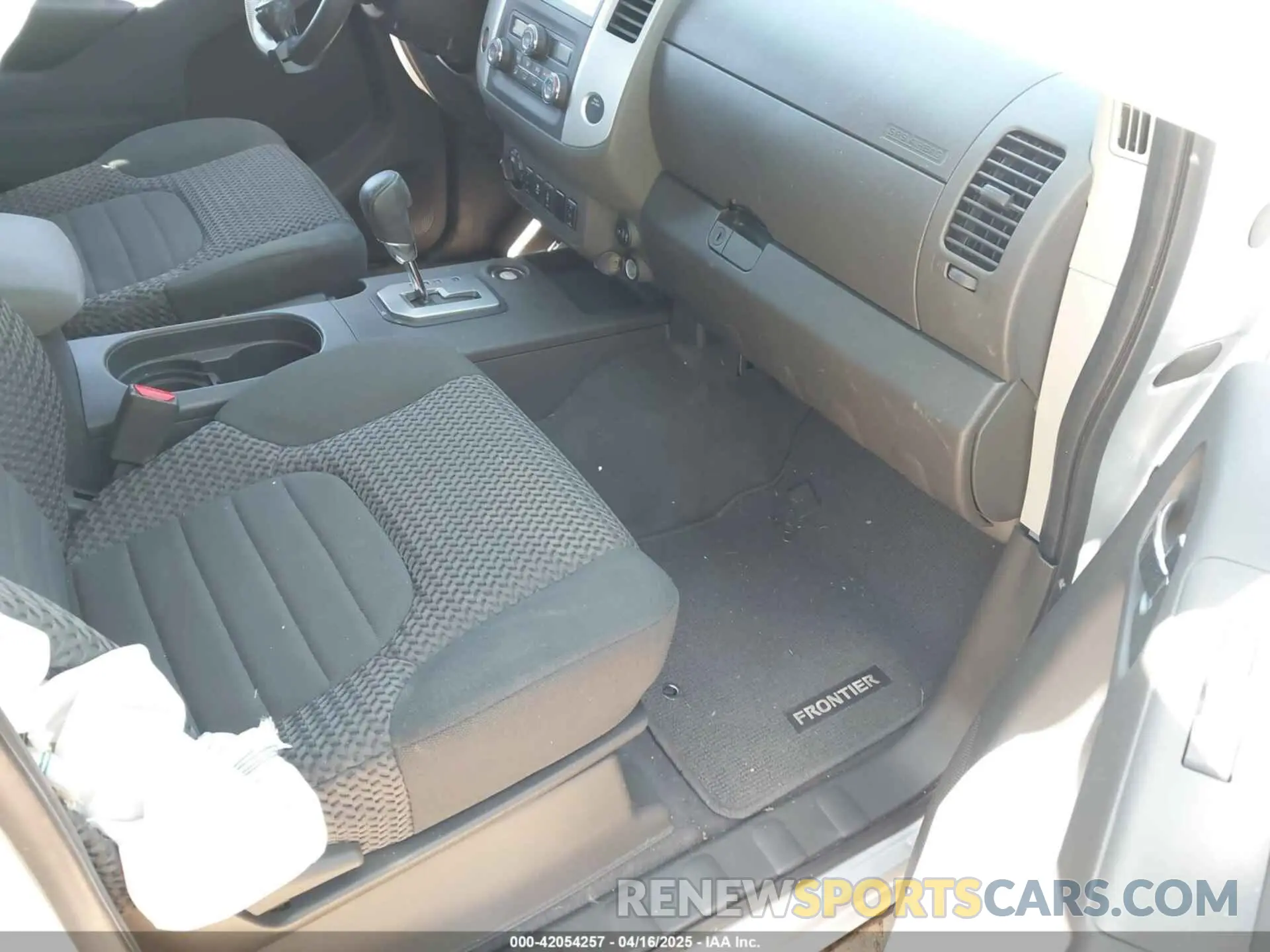 5 Photograph of a damaged car 1N6ED0CF9MN717481 NISSAN FRONTIER 2021