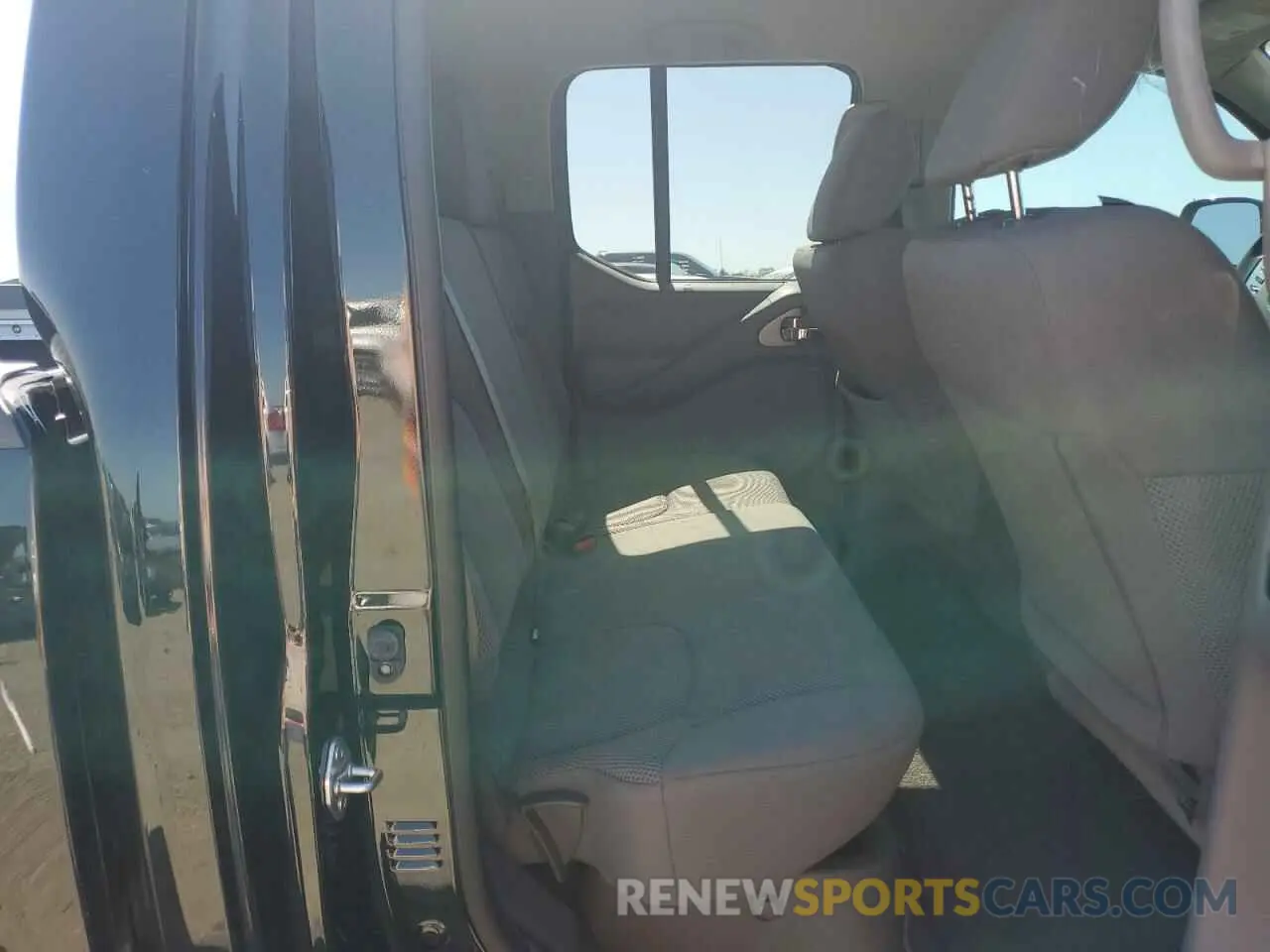 10 Photograph of a damaged car 1N6ED0EA0MN702384 NISSAN FRONTIER 2021