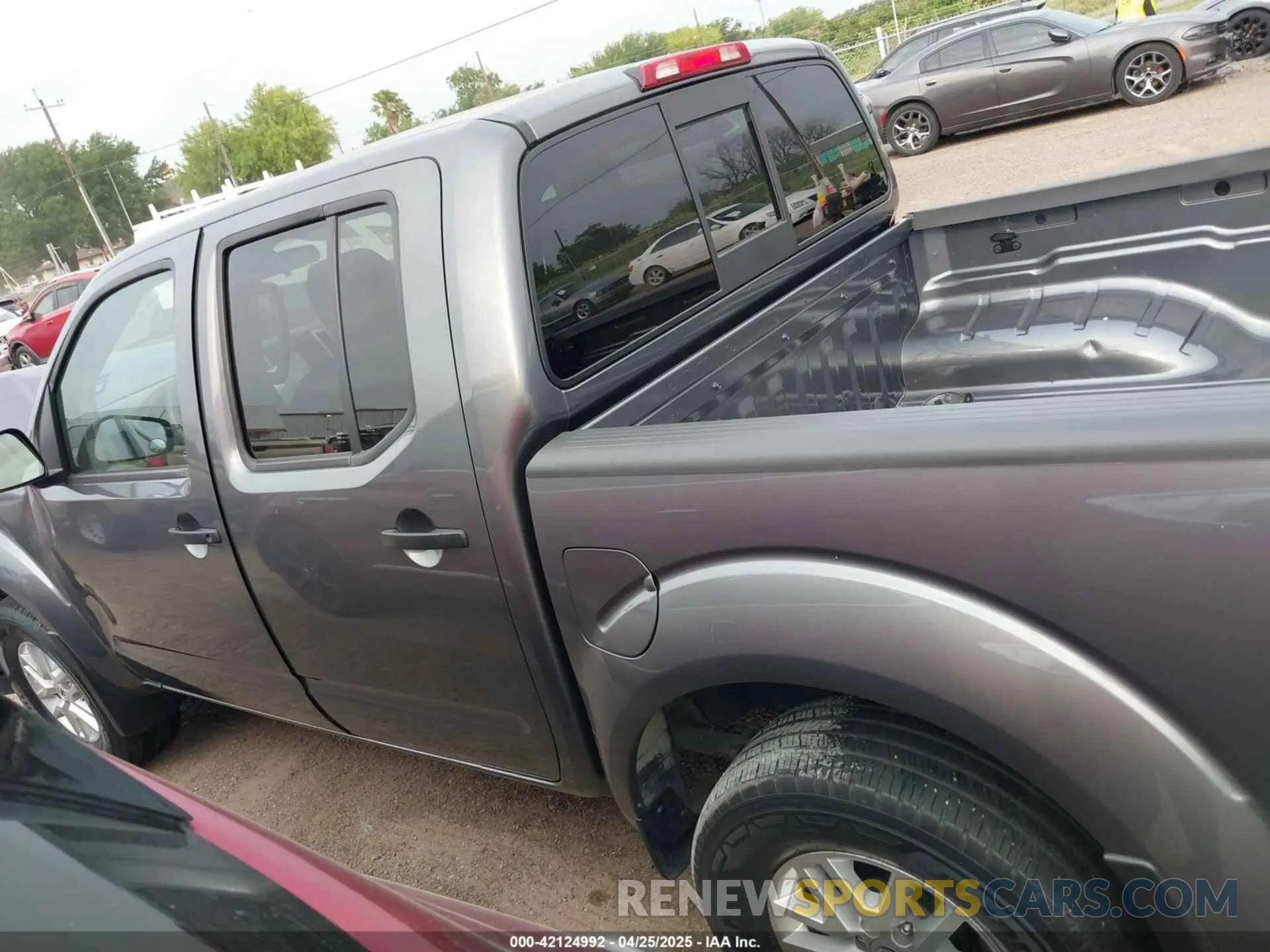 13 Photograph of a damaged car 1N6ED0EA1MN718285 NISSAN FRONTIER 2021