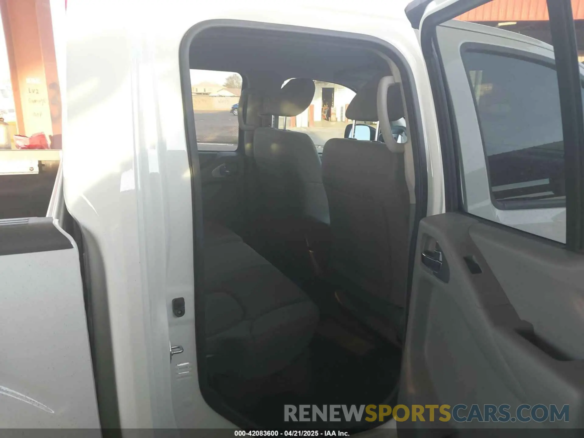 8 Photograph of a damaged car 1N6ED0EA3MN710382 NISSAN FRONTIER 2021