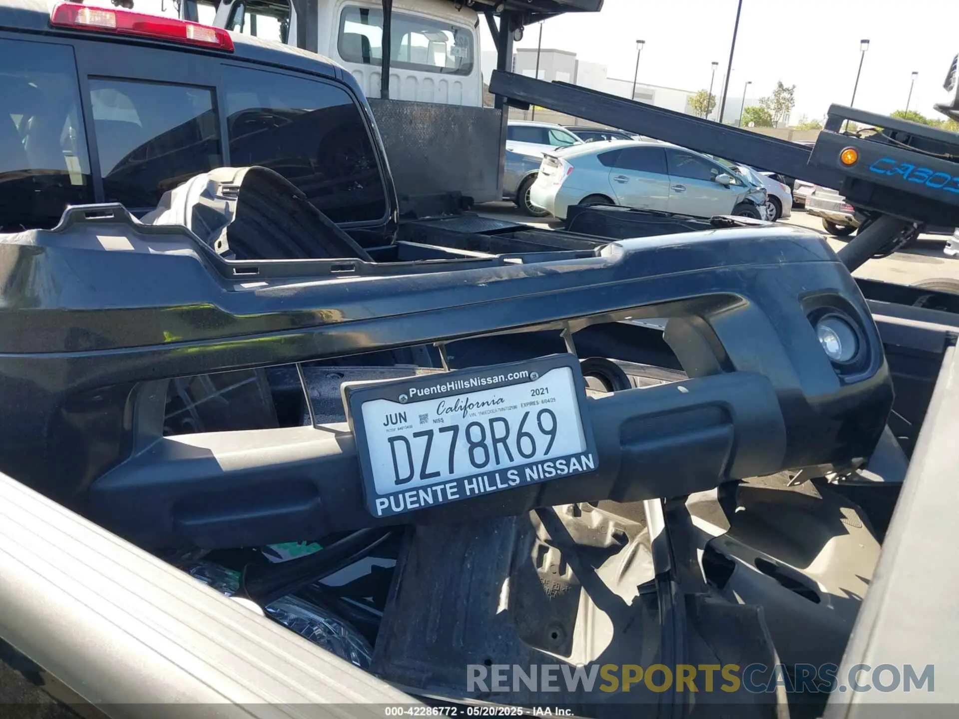 18 Photograph of a damaged car 1N6ED0EA7MN702186 NISSAN FRONTIER 2021