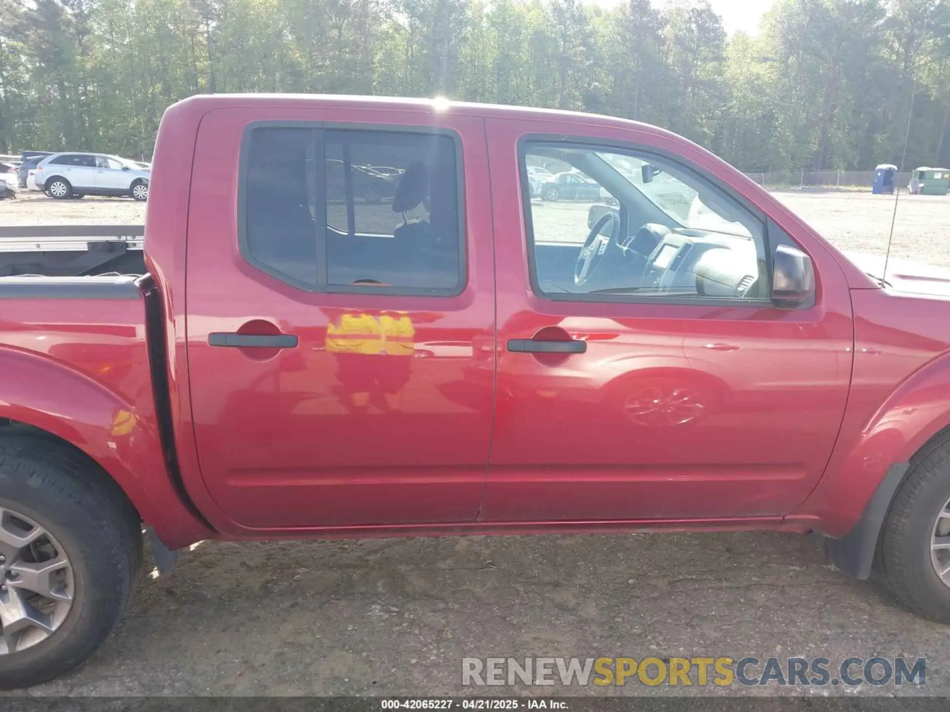 14 Photograph of a damaged car 1N6ED0EA8MN714704 NISSAN FRONTIER 2021