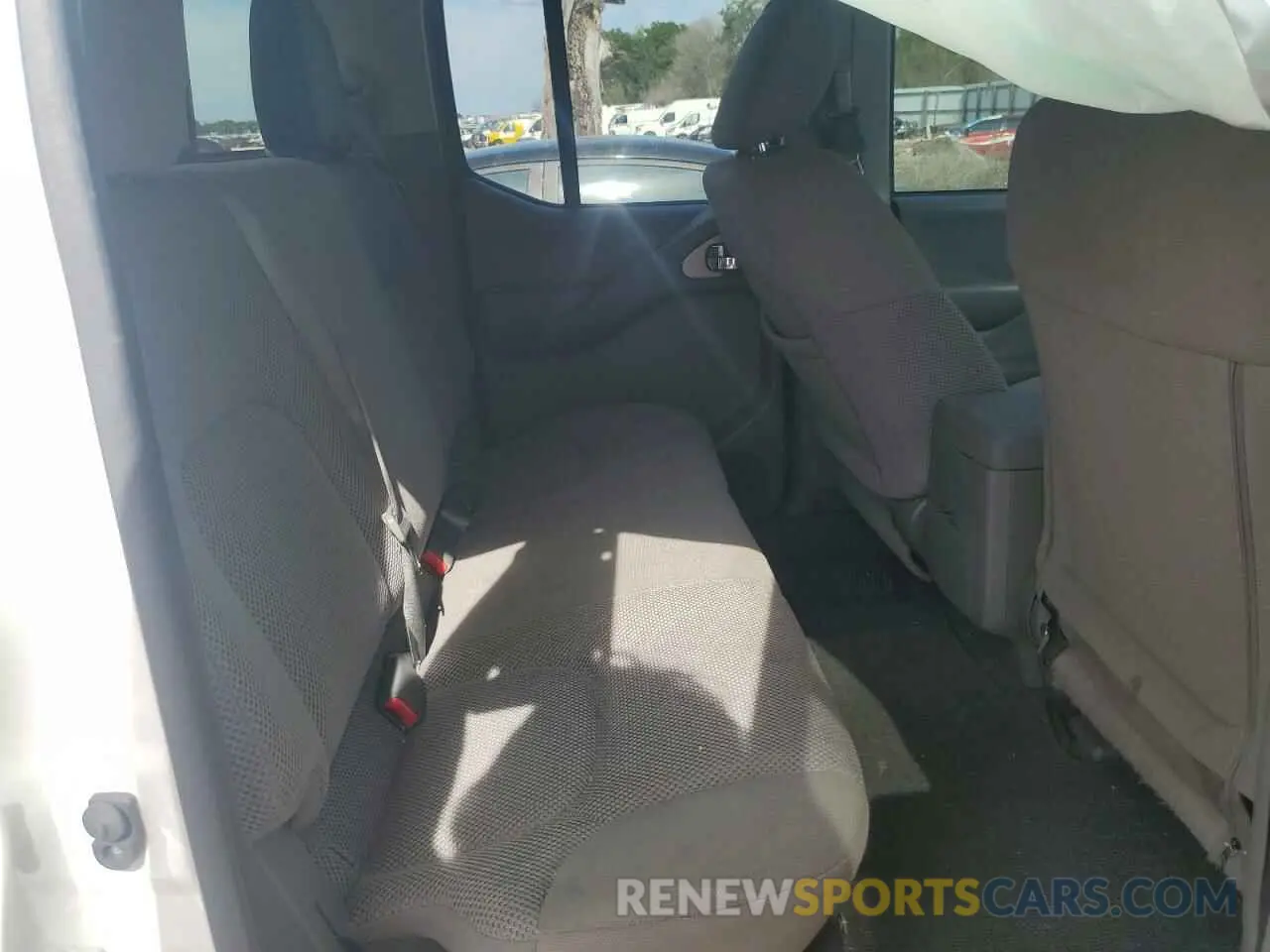 10 Photograph of a damaged car 1N6ED0EAXMN712937 NISSAN FRONTIER 2021