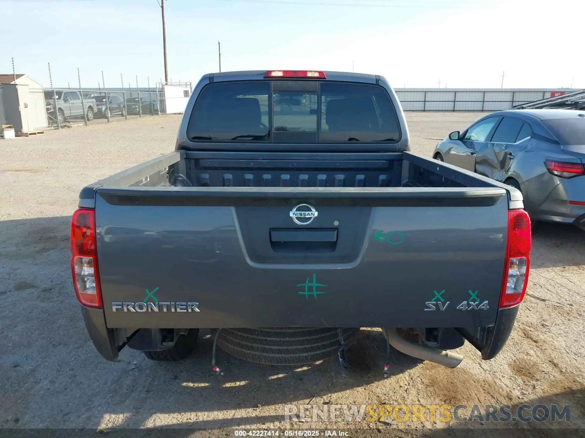 17 Photograph of a damaged car 1N6ED0EB2MN702654 NISSAN FRONTIER 2021