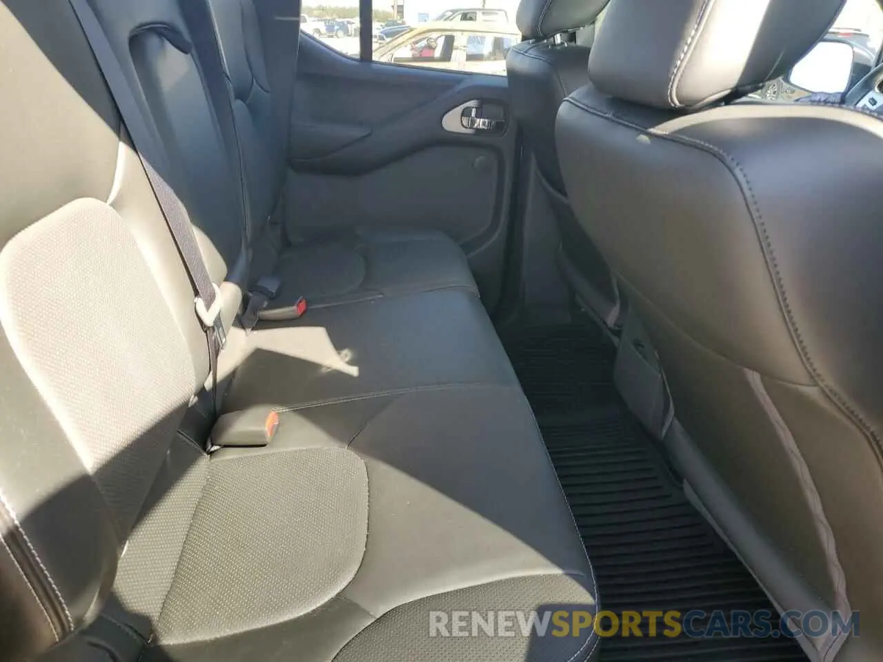 11 Photograph of a damaged car 1N6ED0EB8MN713951 NISSAN FRONTIER 2021