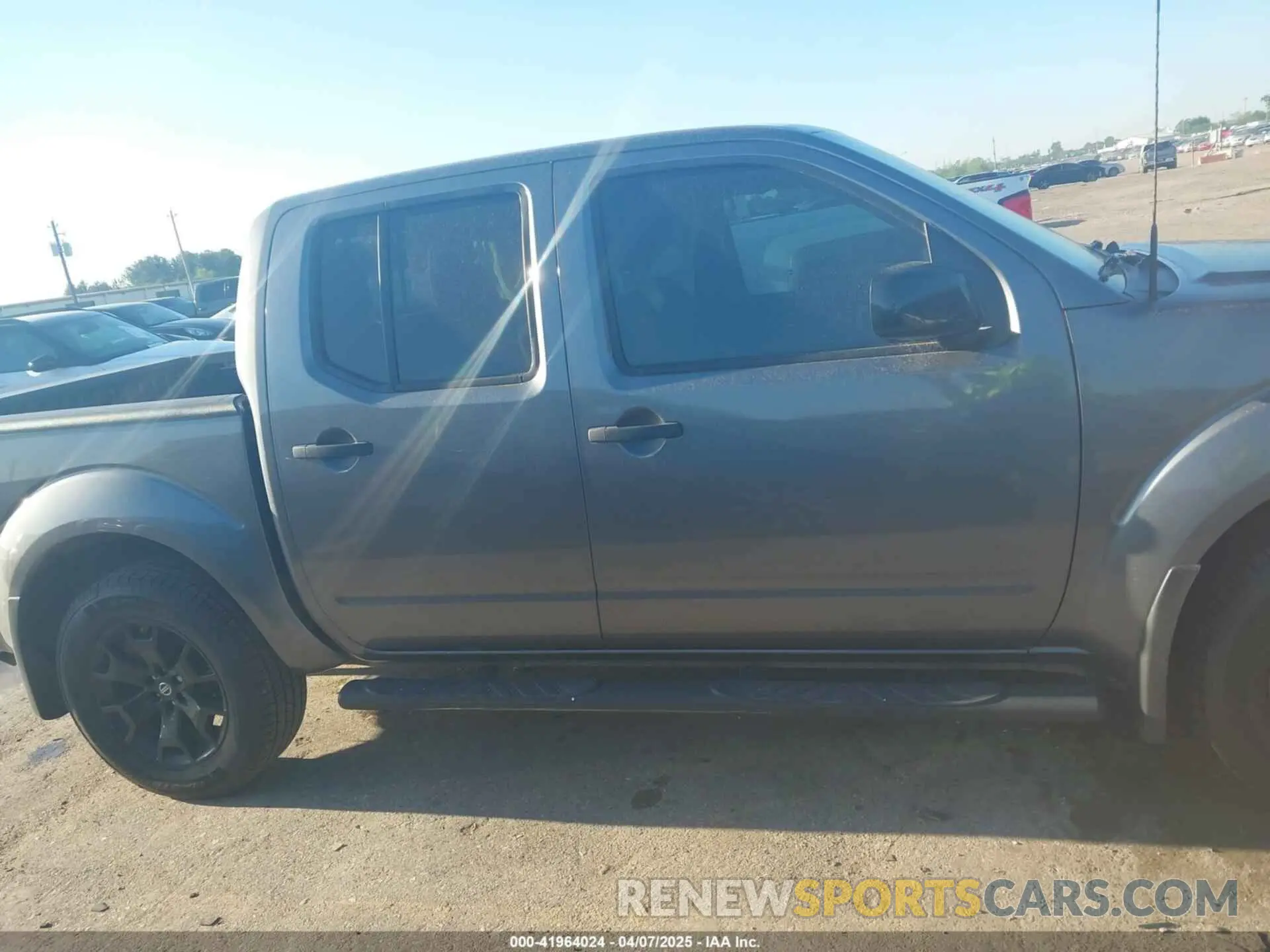 14 Photograph of a damaged car 1N6ED0EB9MN712436 NISSAN FRONTIER 2021