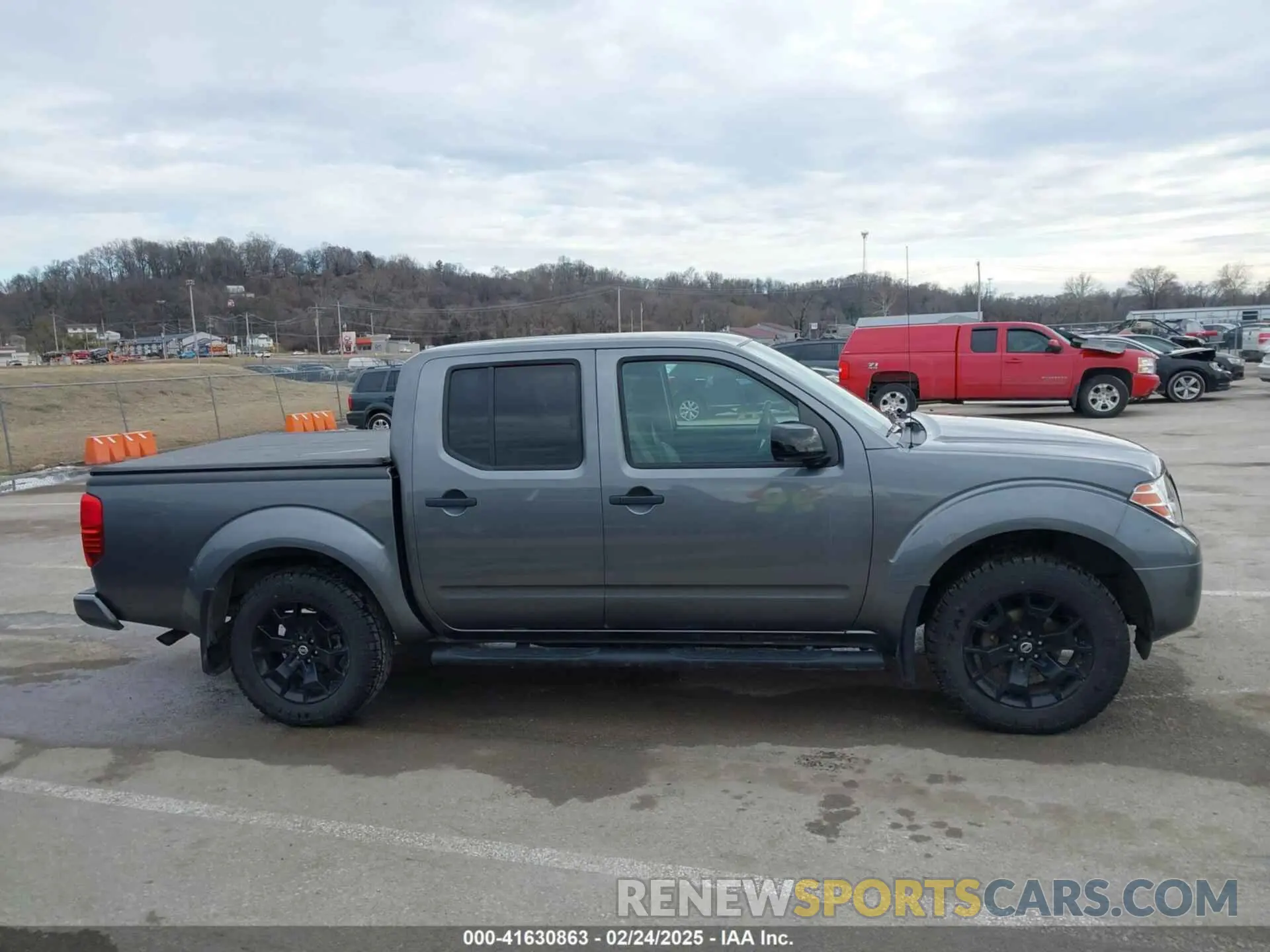 13 Photograph of a damaged car 1N6ED0EBXMN721114 NISSAN FRONTIER 2021