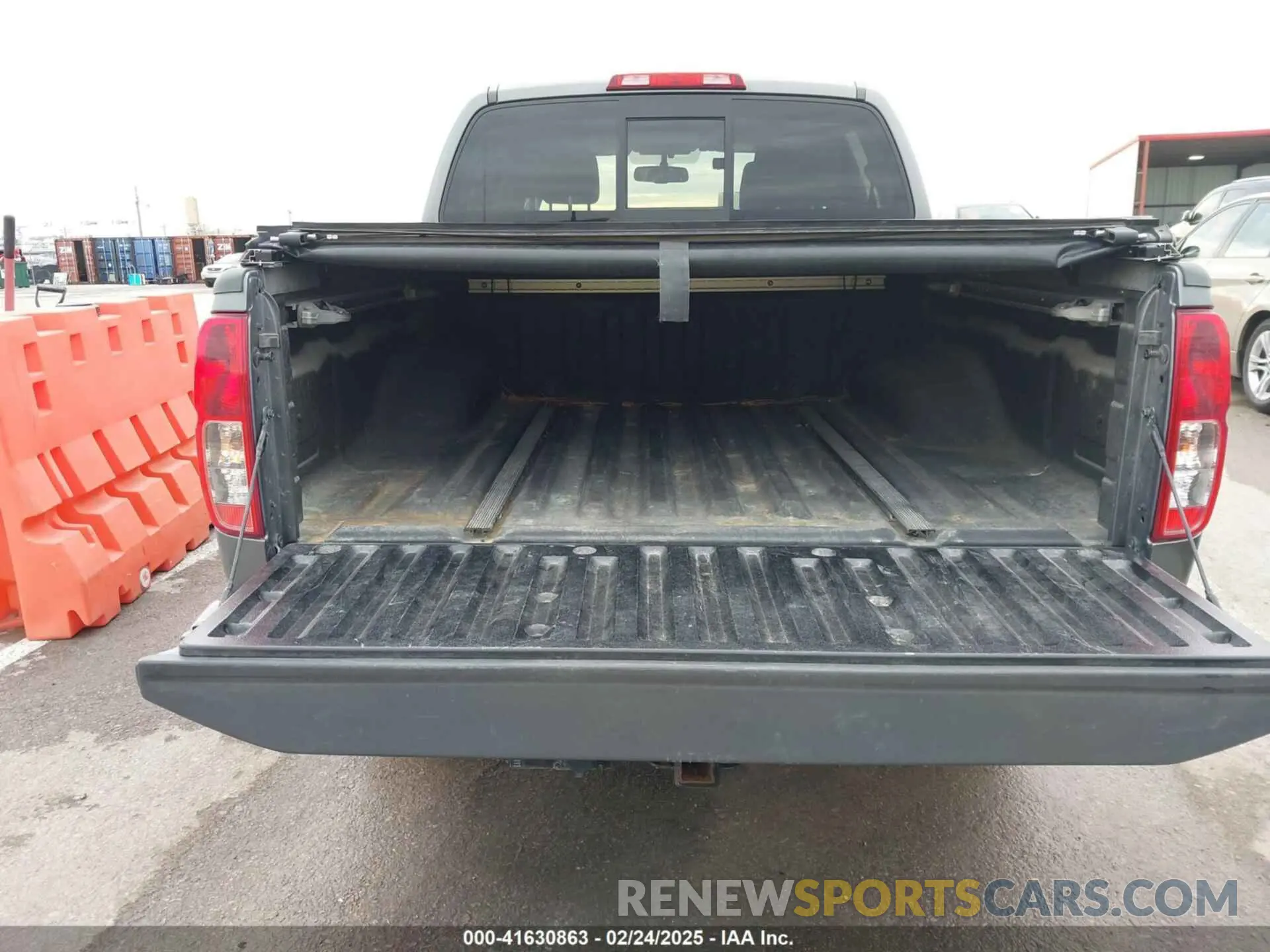 17 Photograph of a damaged car 1N6ED0EBXMN721114 NISSAN FRONTIER 2021
