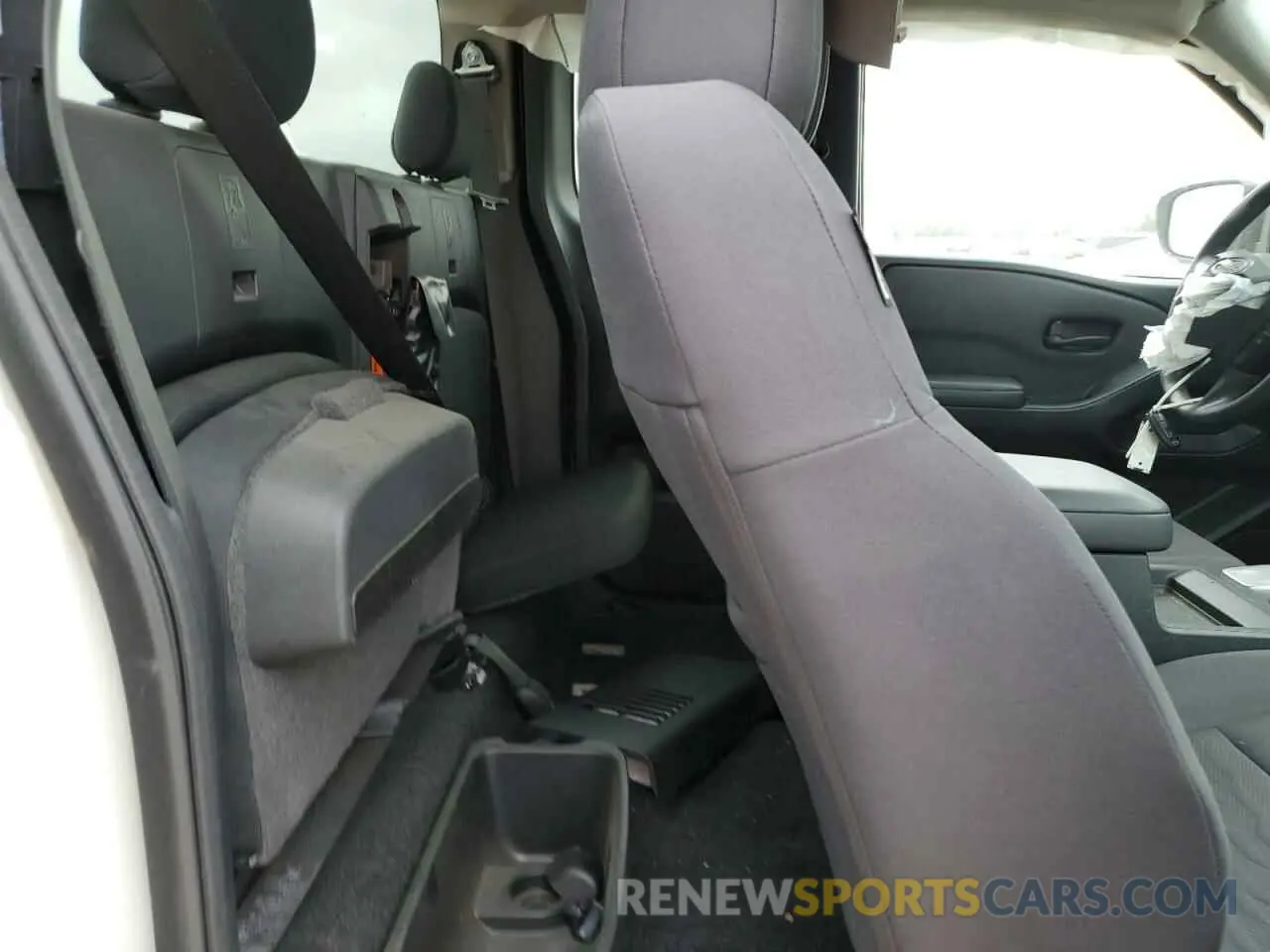 10 Photograph of a damaged car 1N6ED1CL6NN634278 NISSAN FRONTIER 2022