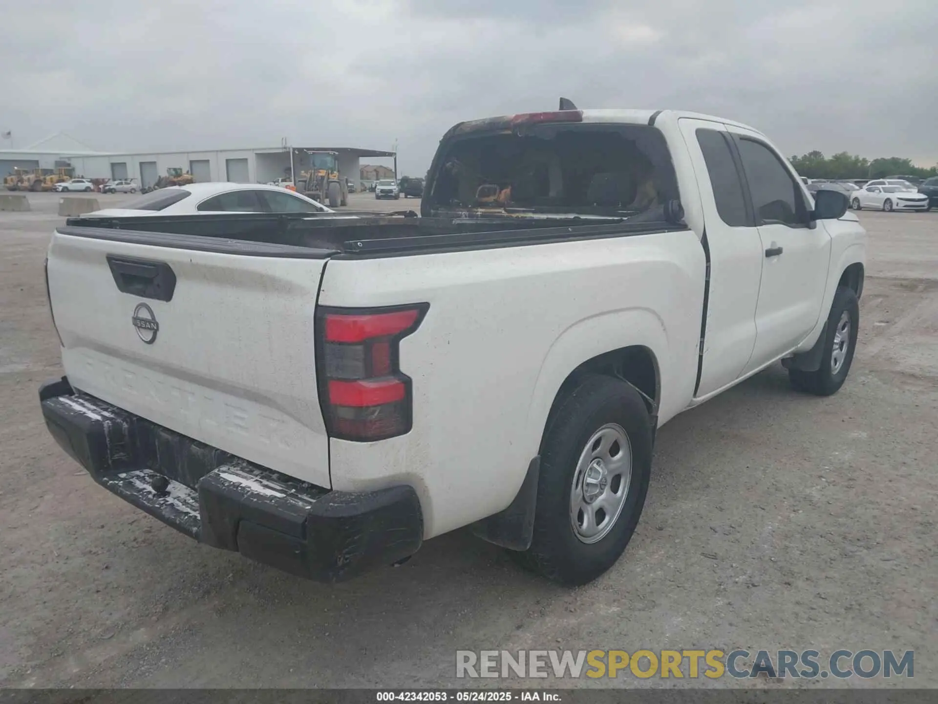 4 Photograph of a damaged car 1N6ED1CL8NN623072 NISSAN FRONTIER 2022