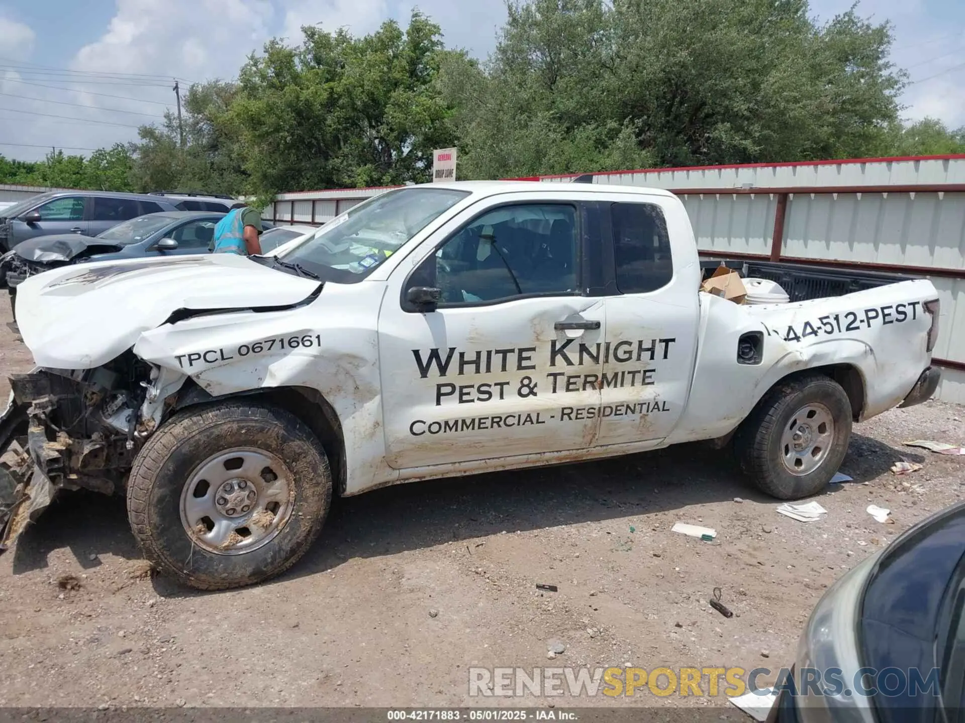 13 Photograph of a damaged car 1N6ED1CL9NN688660 NISSAN FRONTIER 2022