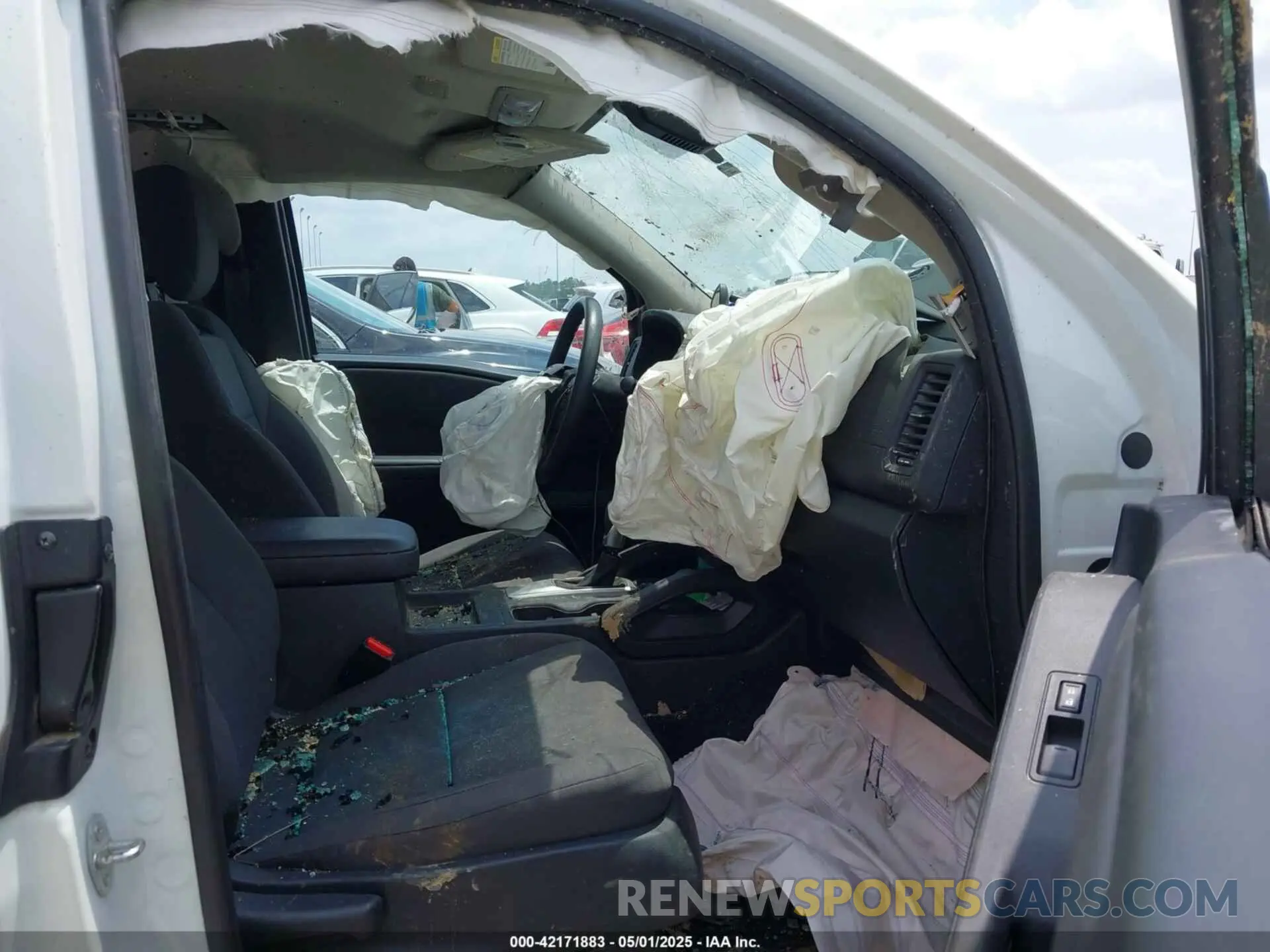 5 Photograph of a damaged car 1N6ED1CL9NN688660 NISSAN FRONTIER 2022