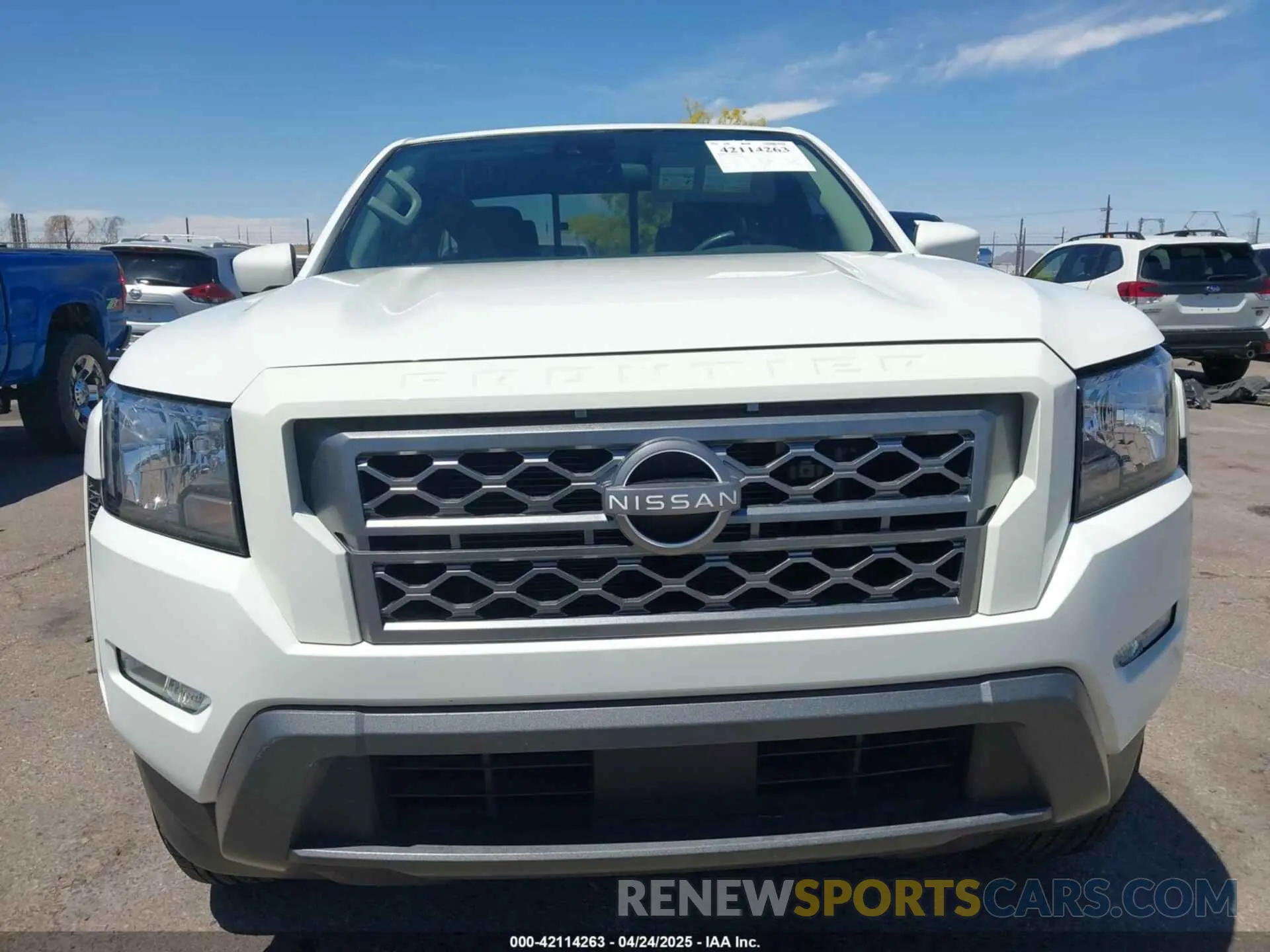 12 Photograph of a damaged car 1N6ED1CLXNN695990 NISSAN FRONTIER 2022