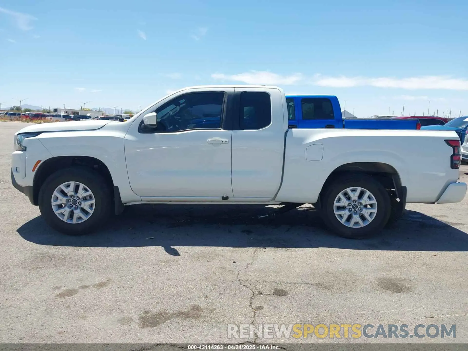 14 Photograph of a damaged car 1N6ED1CLXNN695990 NISSAN FRONTIER 2022