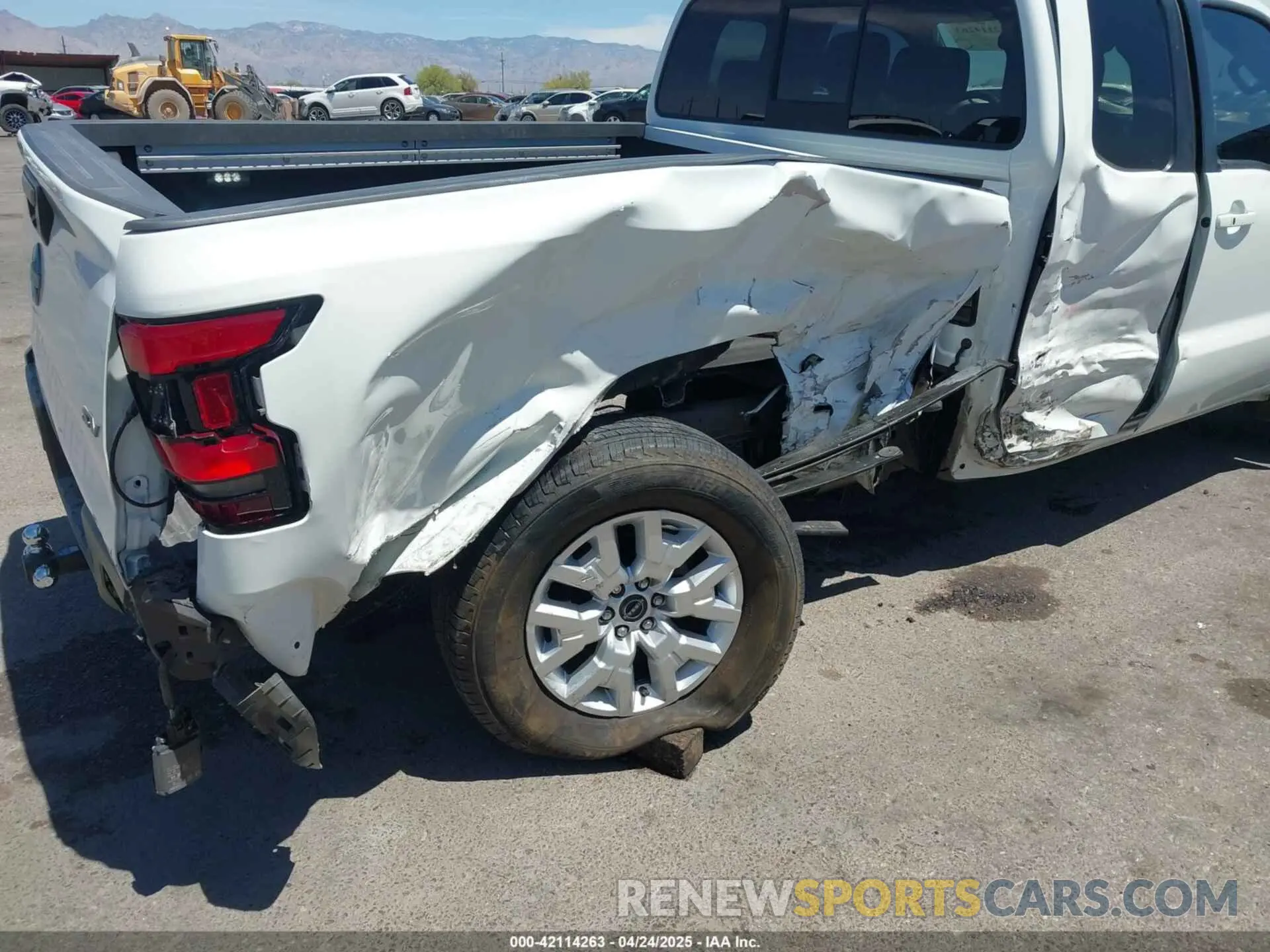 6 Photograph of a damaged car 1N6ED1CLXNN695990 NISSAN FRONTIER 2022