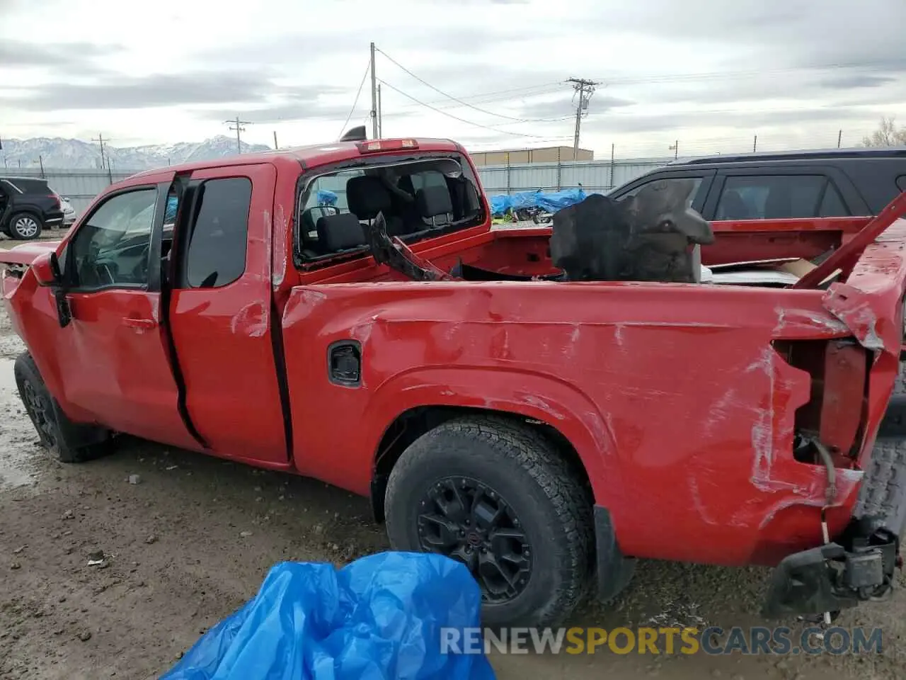 2 Photograph of a damaged car 1N6ED1CM2NN654570 NISSAN FRONTIER 2022
