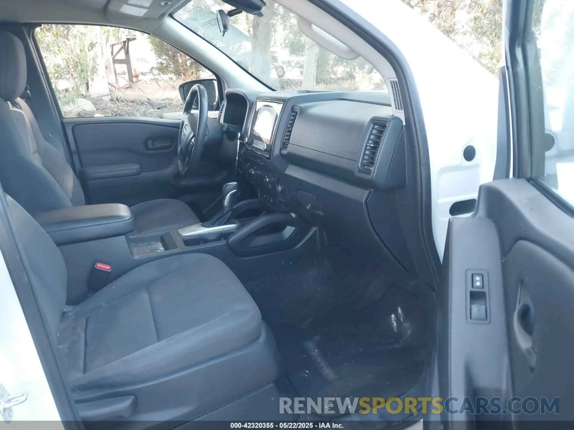 5 Photograph of a damaged car 1N6ED1CM4NN675419 NISSAN FRONTIER 2022