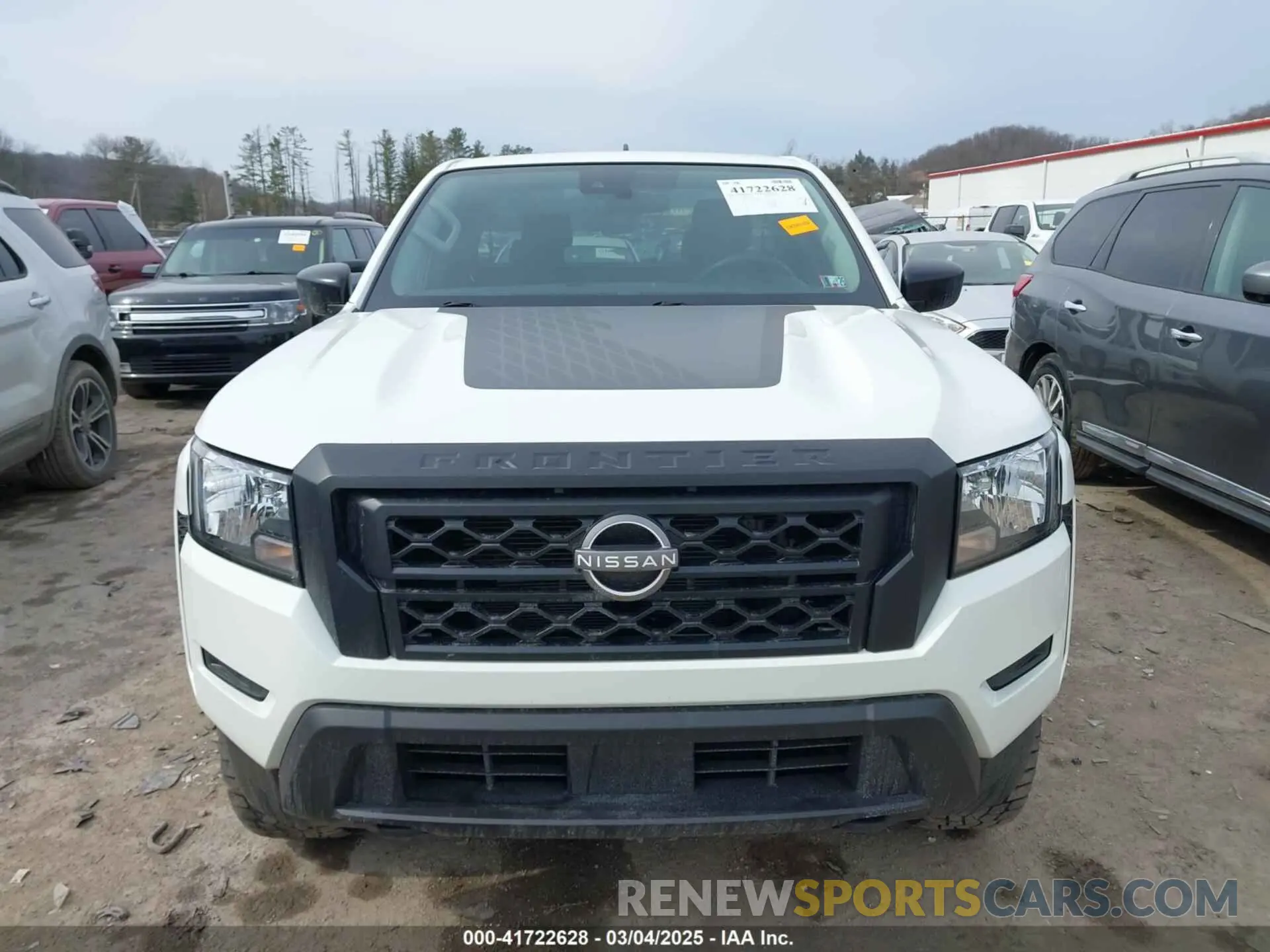 13 Photograph of a damaged car 1N6ED1CM6NN617859 NISSAN FRONTIER 2022