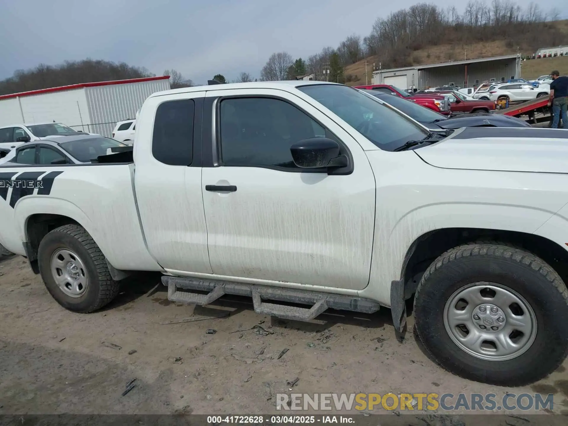 14 Photograph of a damaged car 1N6ED1CM6NN617859 NISSAN FRONTIER 2022
