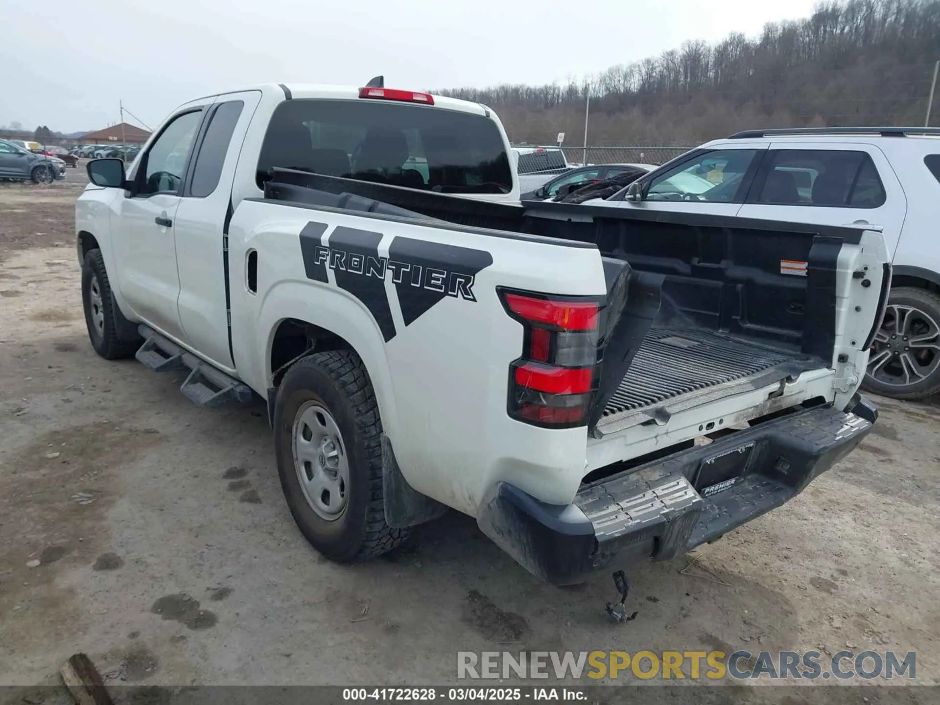 3 Photograph of a damaged car 1N6ED1CM6NN617859 NISSAN FRONTIER 2022