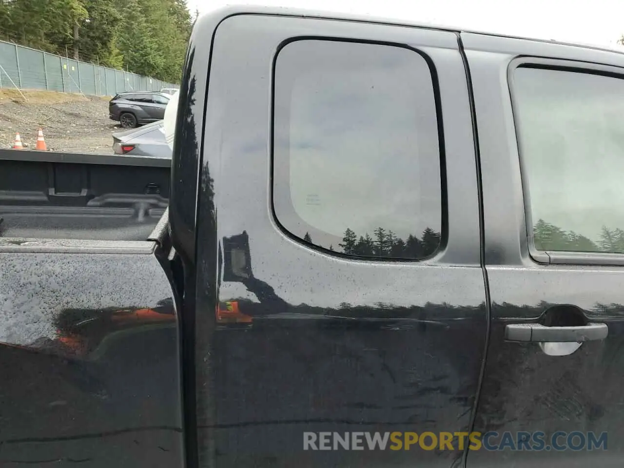 10 Photograph of a damaged car 1N6ED1CM8NN636638 NISSAN FRONTIER 2022
