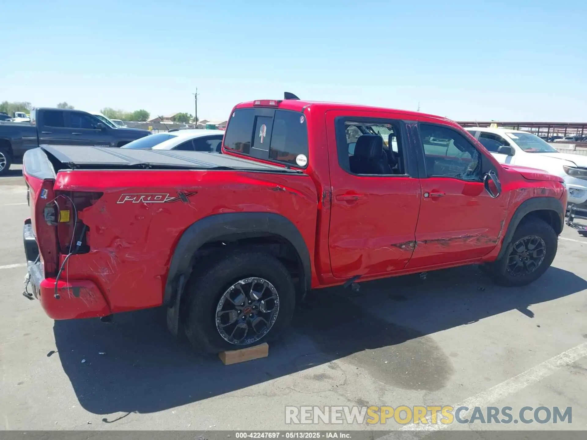 6 Photograph of a damaged car 1N6ED1EJ0NN617052 NISSAN FRONTIER 2022