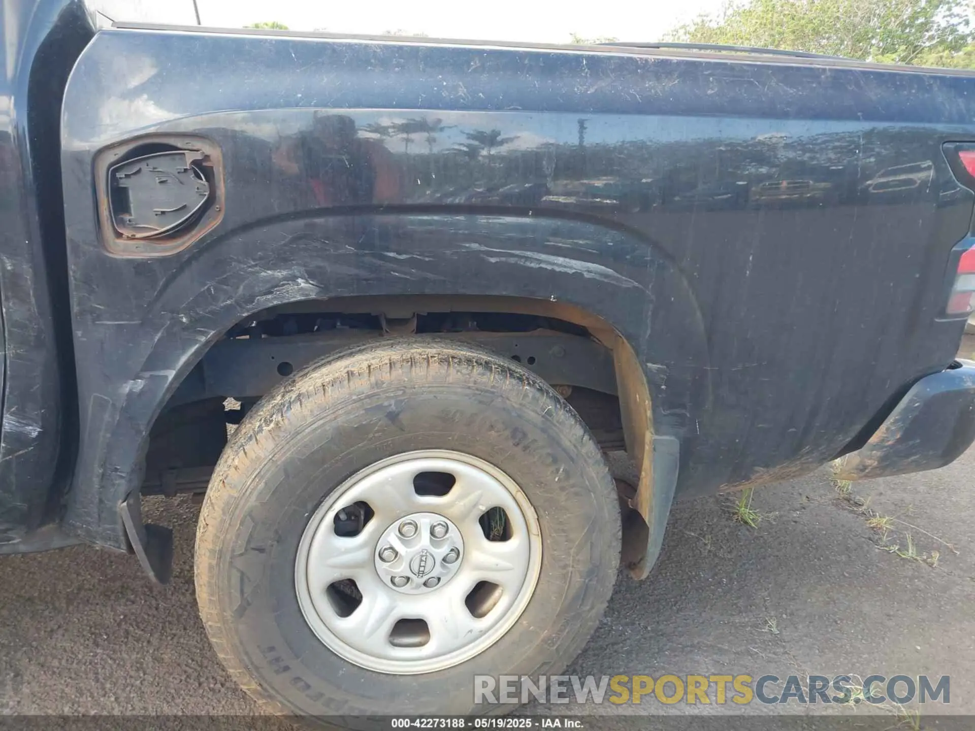 18 Photograph of a damaged car 1N6ED1EJ1NN645586 NISSAN FRONTIER 2022