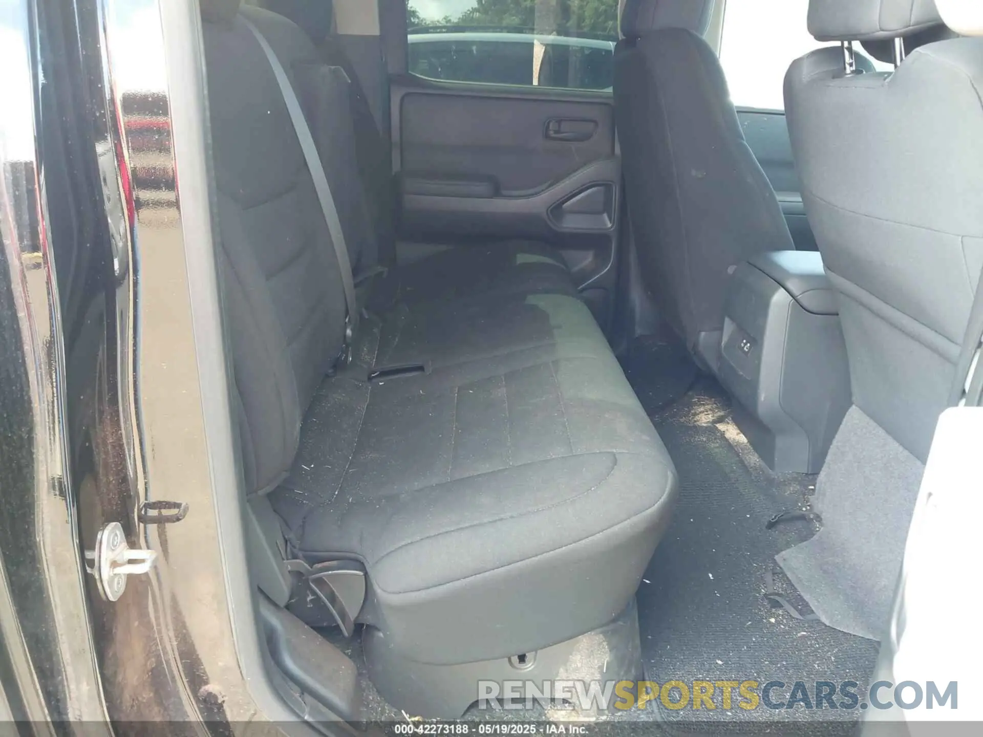 8 Photograph of a damaged car 1N6ED1EJ1NN645586 NISSAN FRONTIER 2022