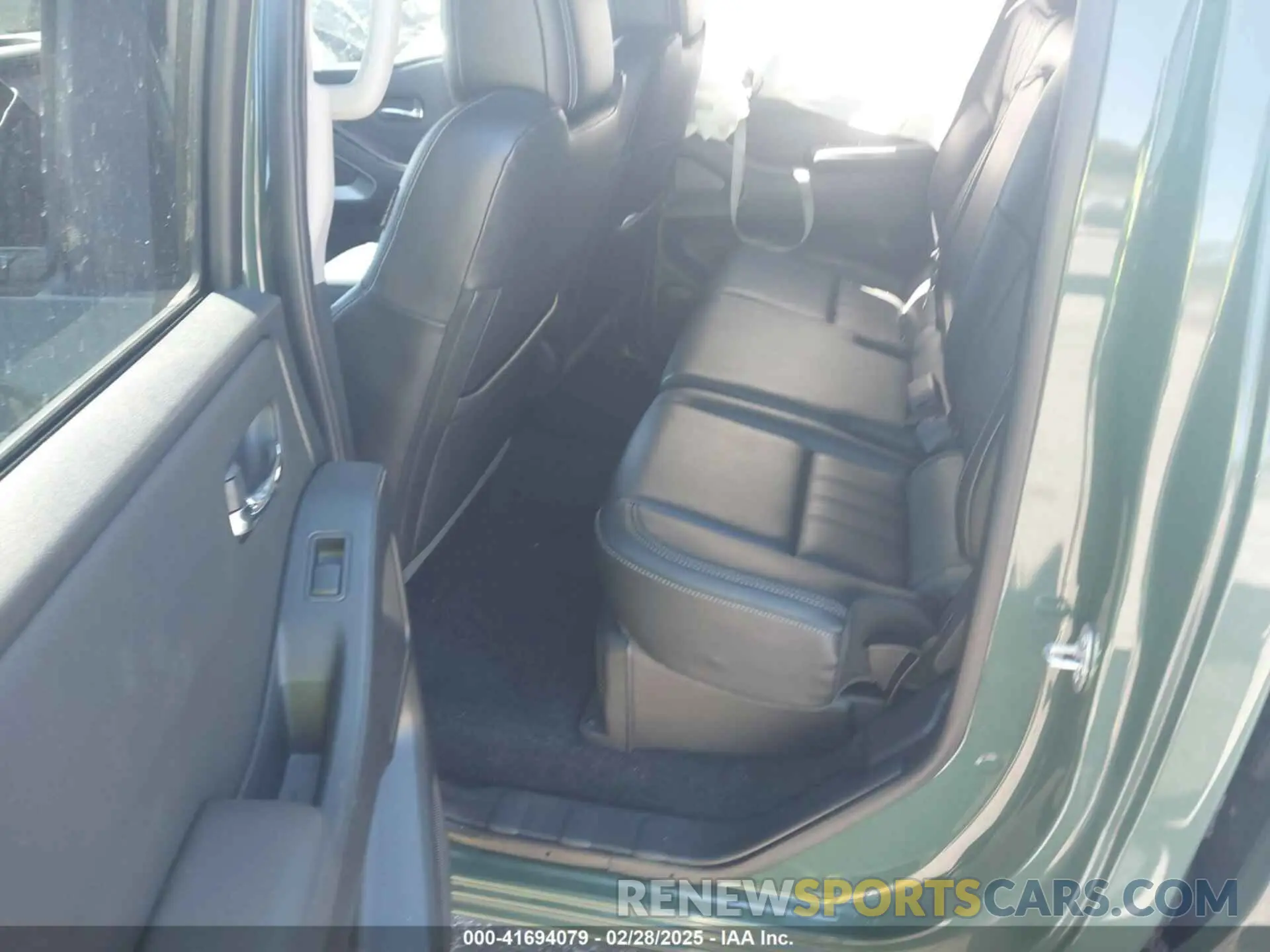8 Photograph of a damaged car 1N6ED1EJ2NN632457 NISSAN FRONTIER 2022