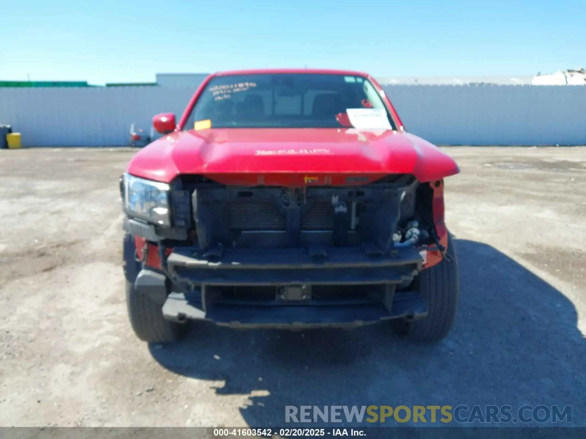 12 Photograph of a damaged car 1N6ED1EJ3NN612086 NISSAN FRONTIER 2022