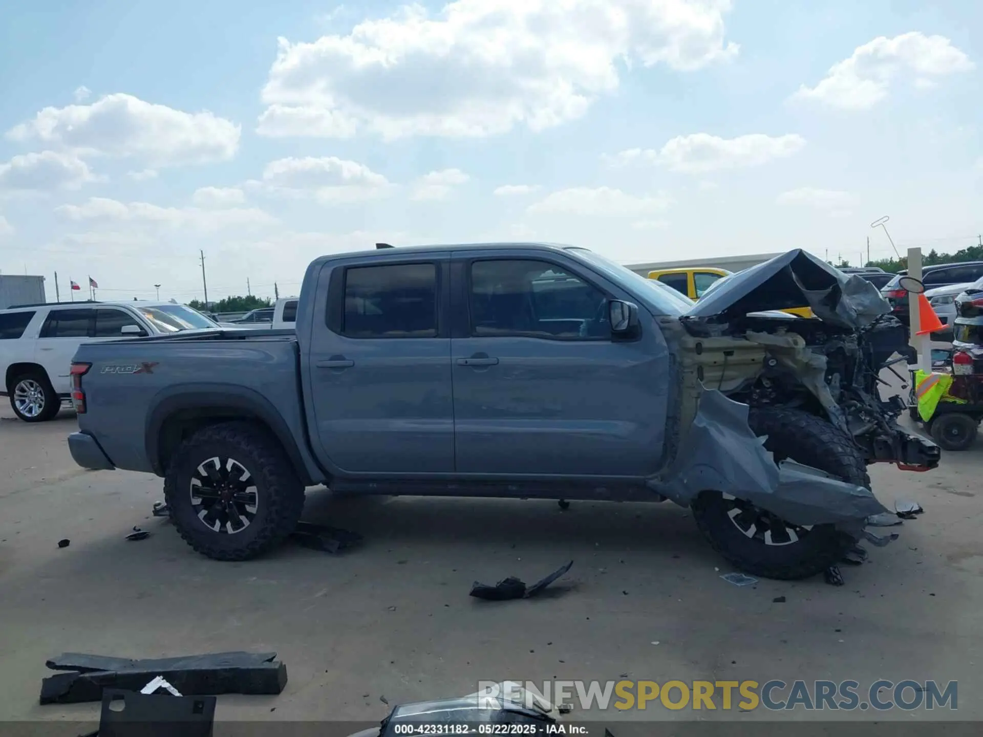 14 Photograph of a damaged car 1N6ED1EJ3NN661336 NISSAN FRONTIER 2022