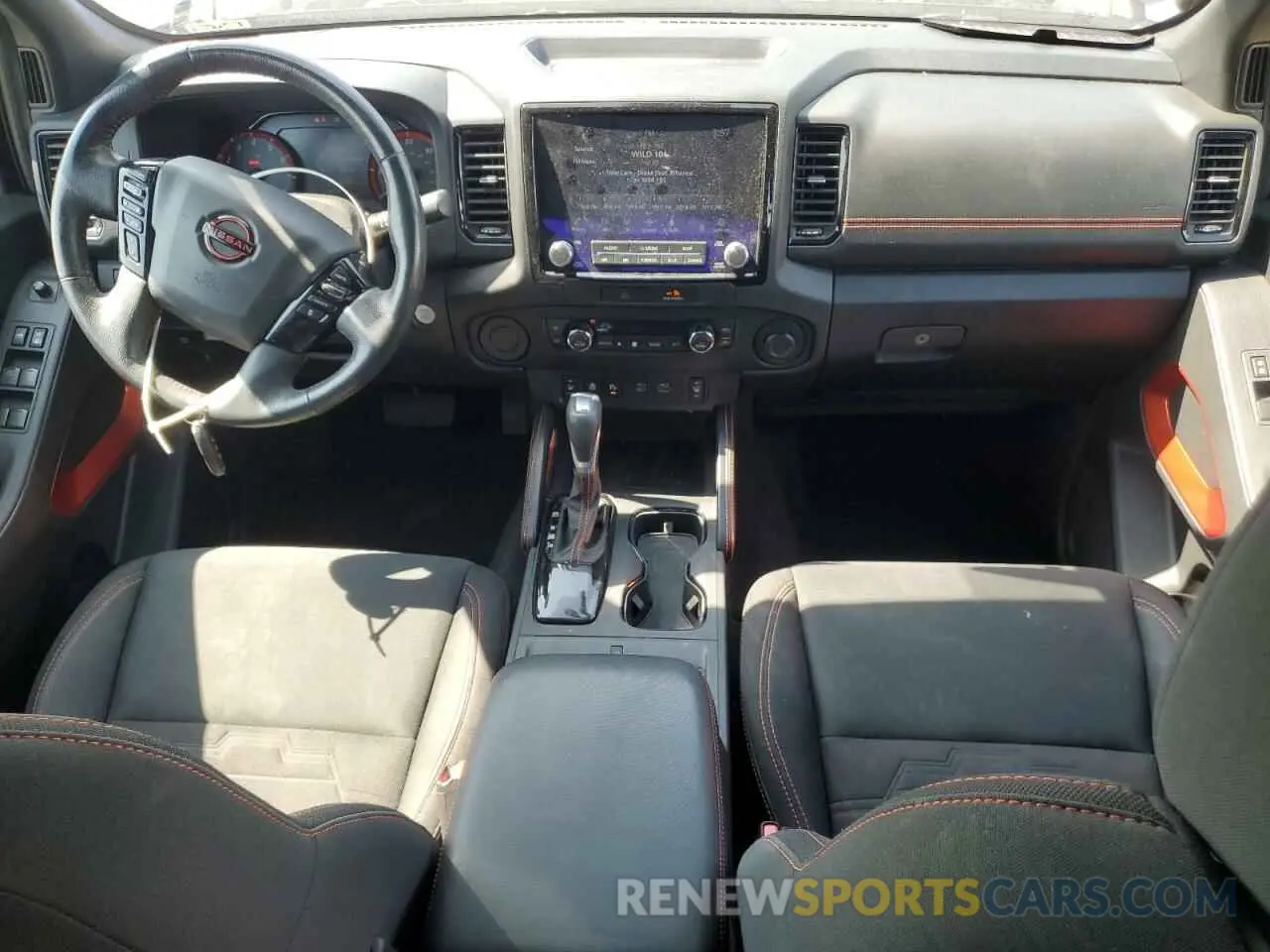 8 Photograph of a damaged car 1N6ED1EJ5NN610792 NISSAN FRONTIER 2022