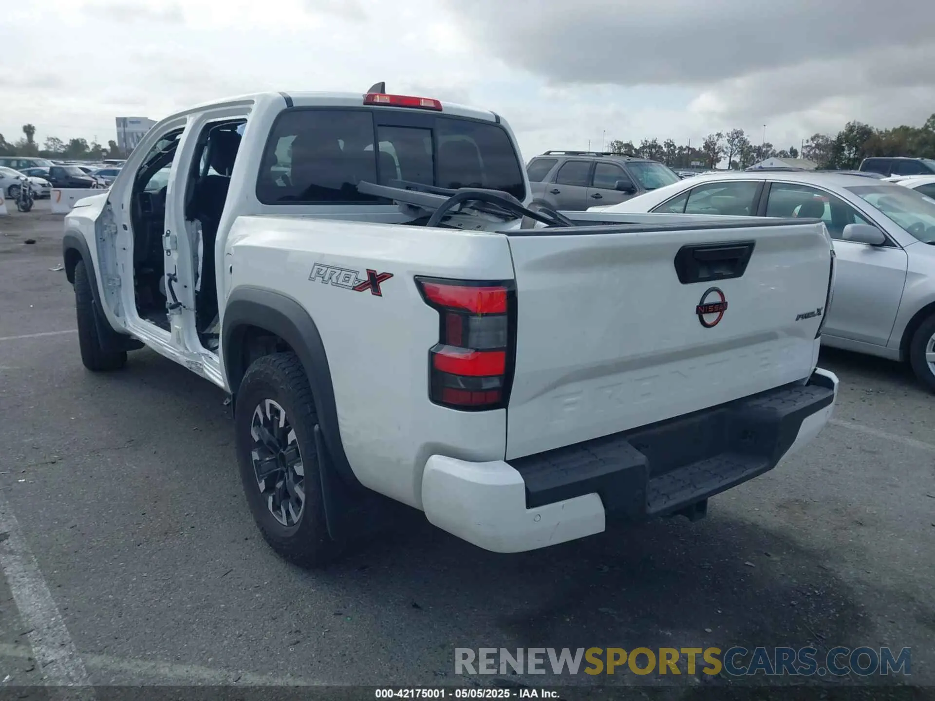 3 Photograph of a damaged car 1N6ED1EJ5NN613286 NISSAN FRONTIER 2022