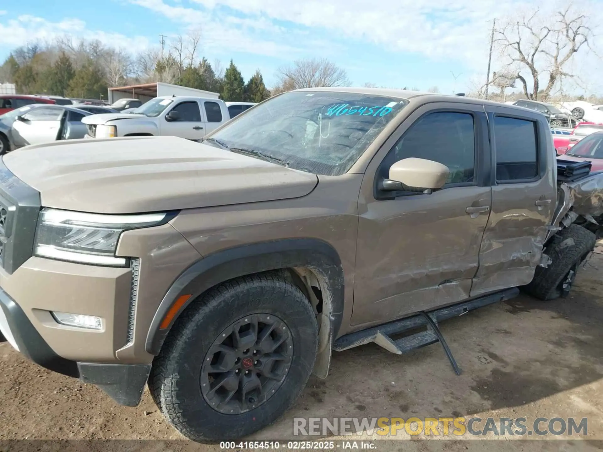 15 Photograph of a damaged car 1N6ED1EJ5NN618682 NISSAN FRONTIER 2022