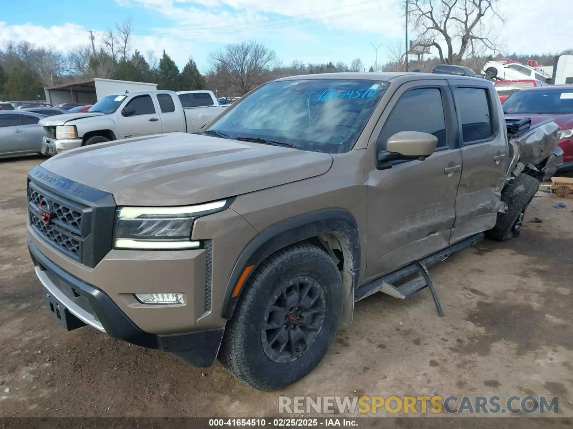 2 Photograph of a damaged car 1N6ED1EJ5NN618682 NISSAN FRONTIER 2022