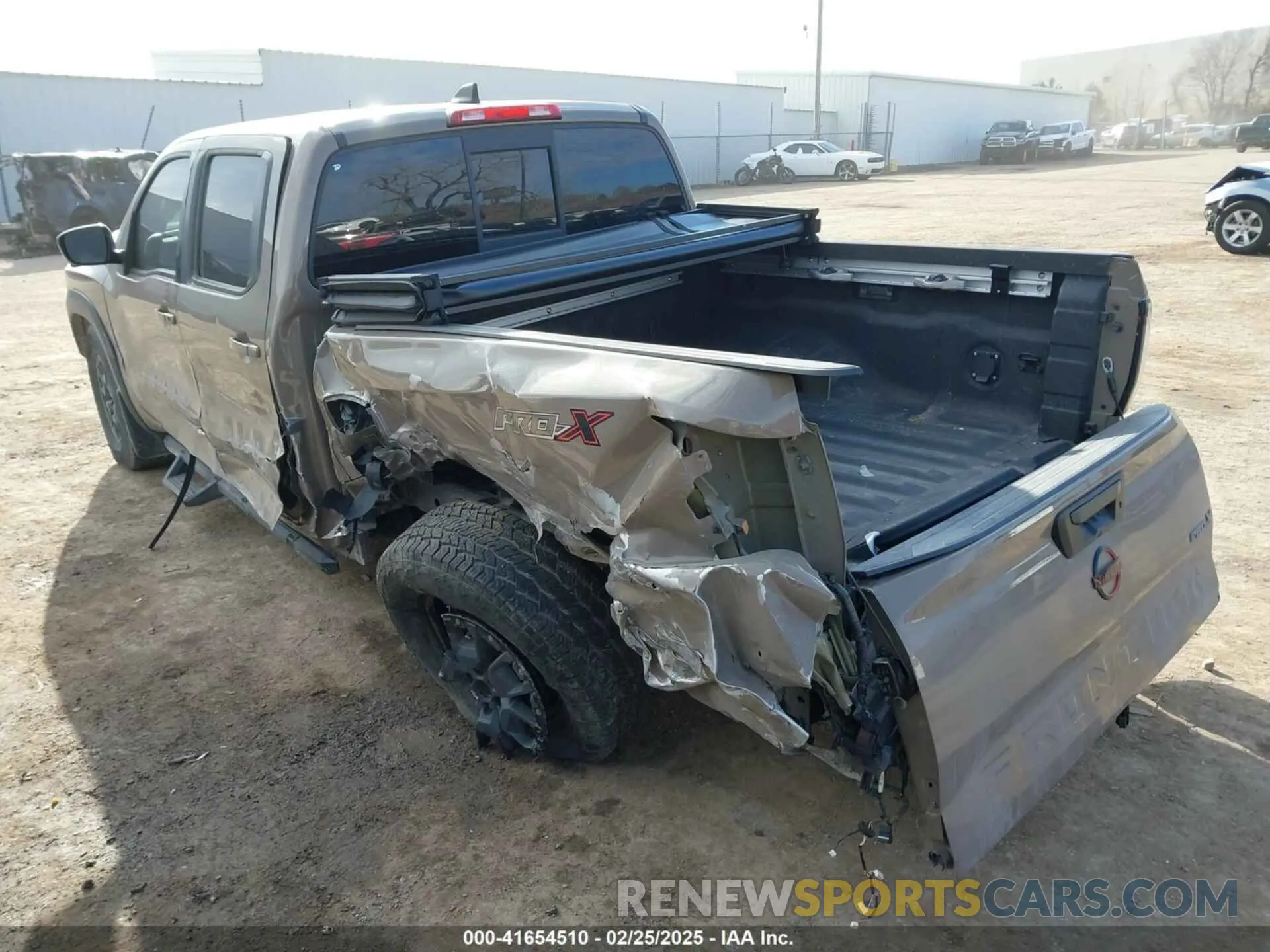 3 Photograph of a damaged car 1N6ED1EJ5NN618682 NISSAN FRONTIER 2022