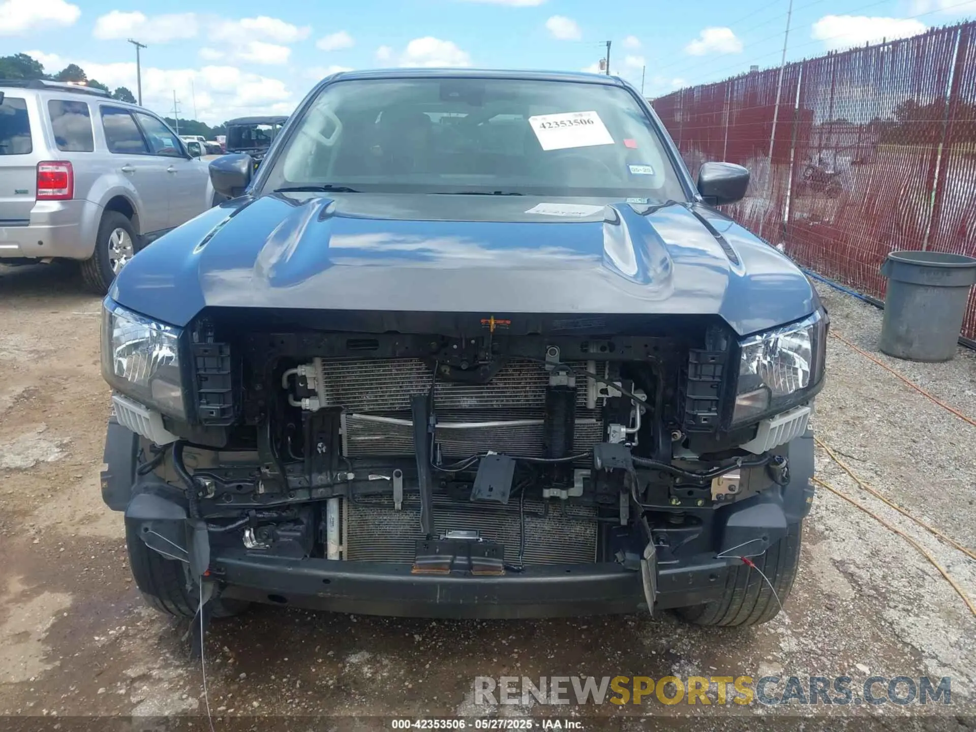 13 Photograph of a damaged car 1N6ED1EJ5NN643095 NISSAN FRONTIER 2022