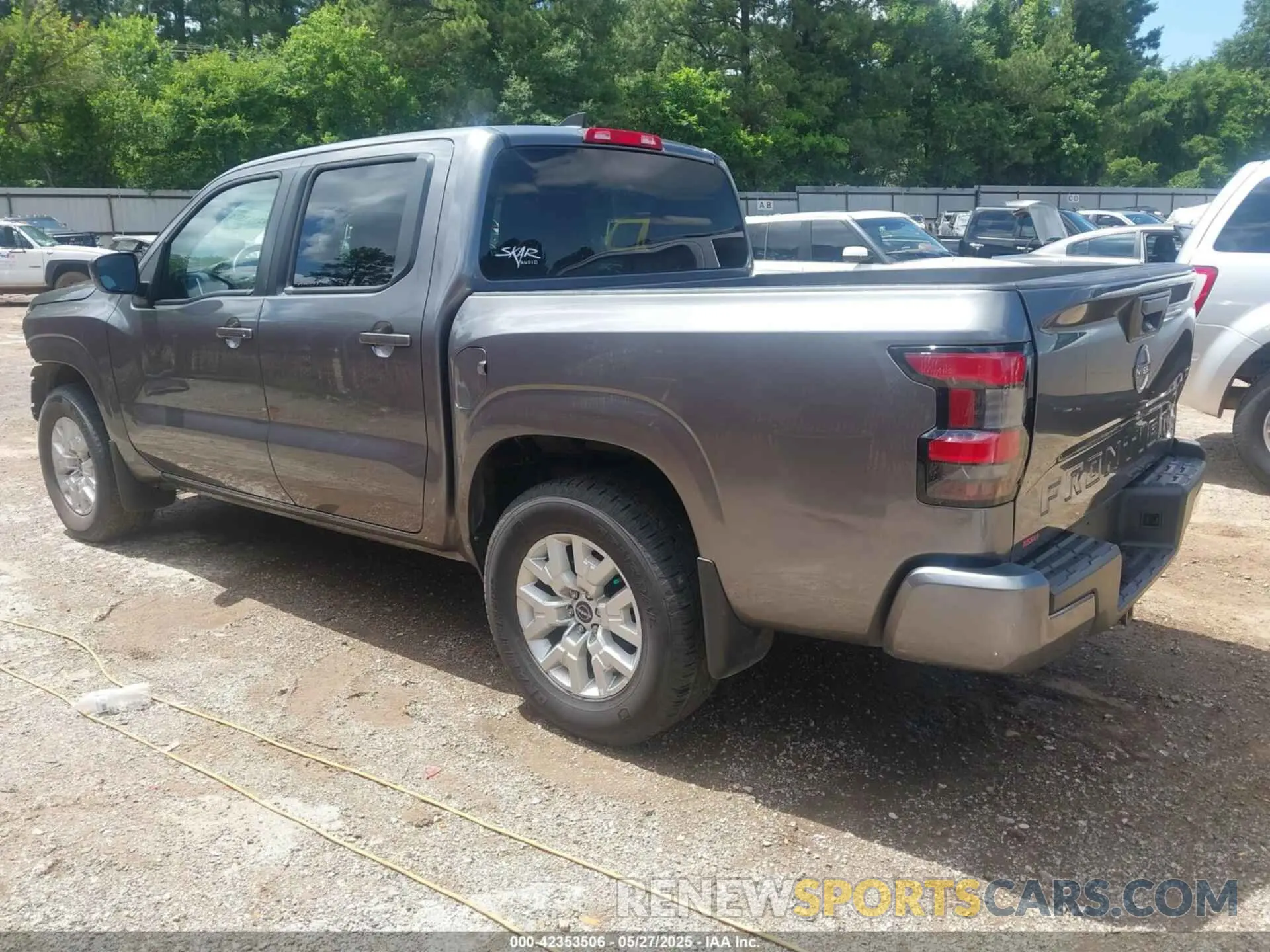 3 Photograph of a damaged car 1N6ED1EJ5NN643095 NISSAN FRONTIER 2022