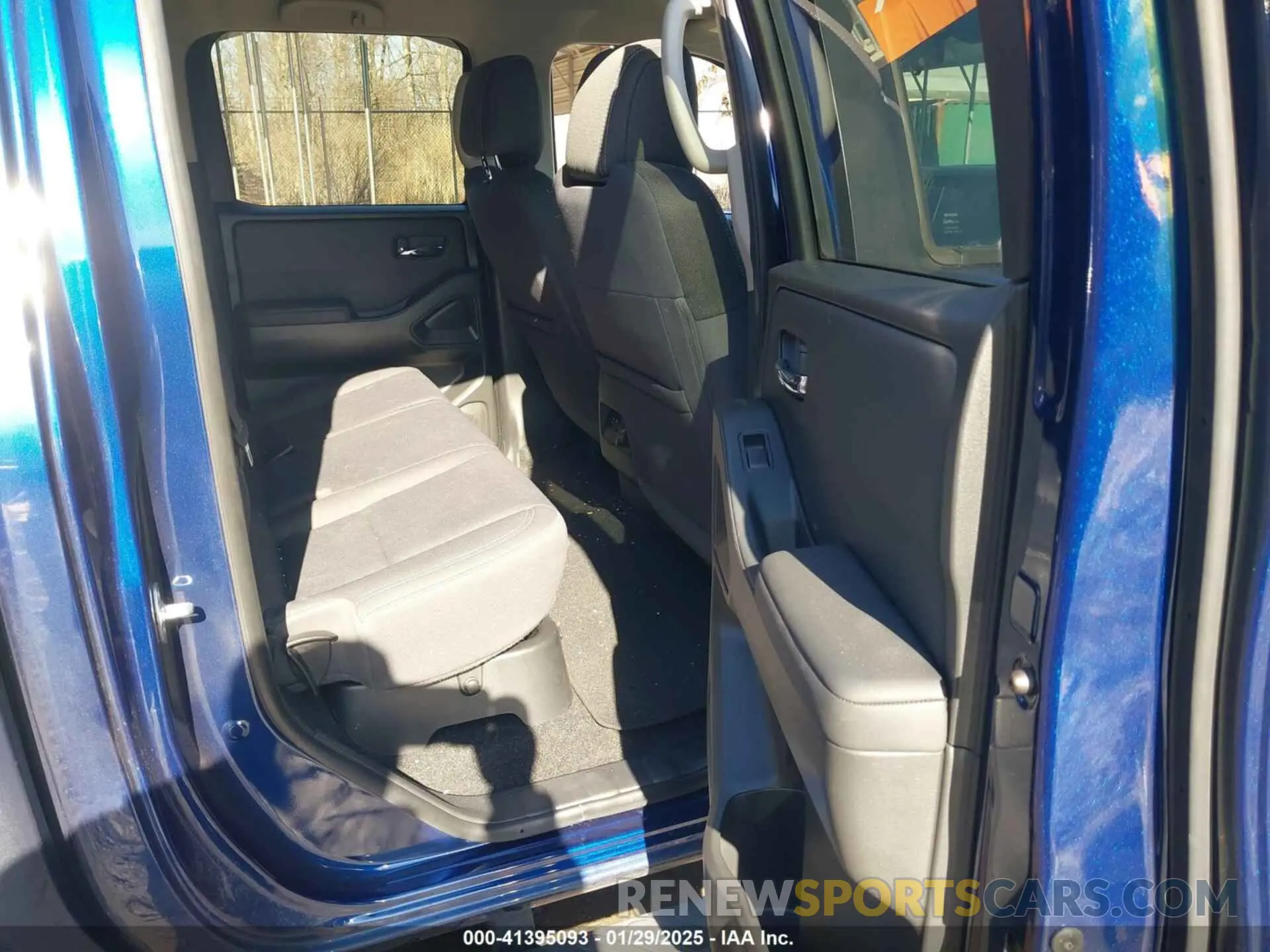 8 Photograph of a damaged car 1N6ED1EJ6NN641551 NISSAN FRONTIER 2022